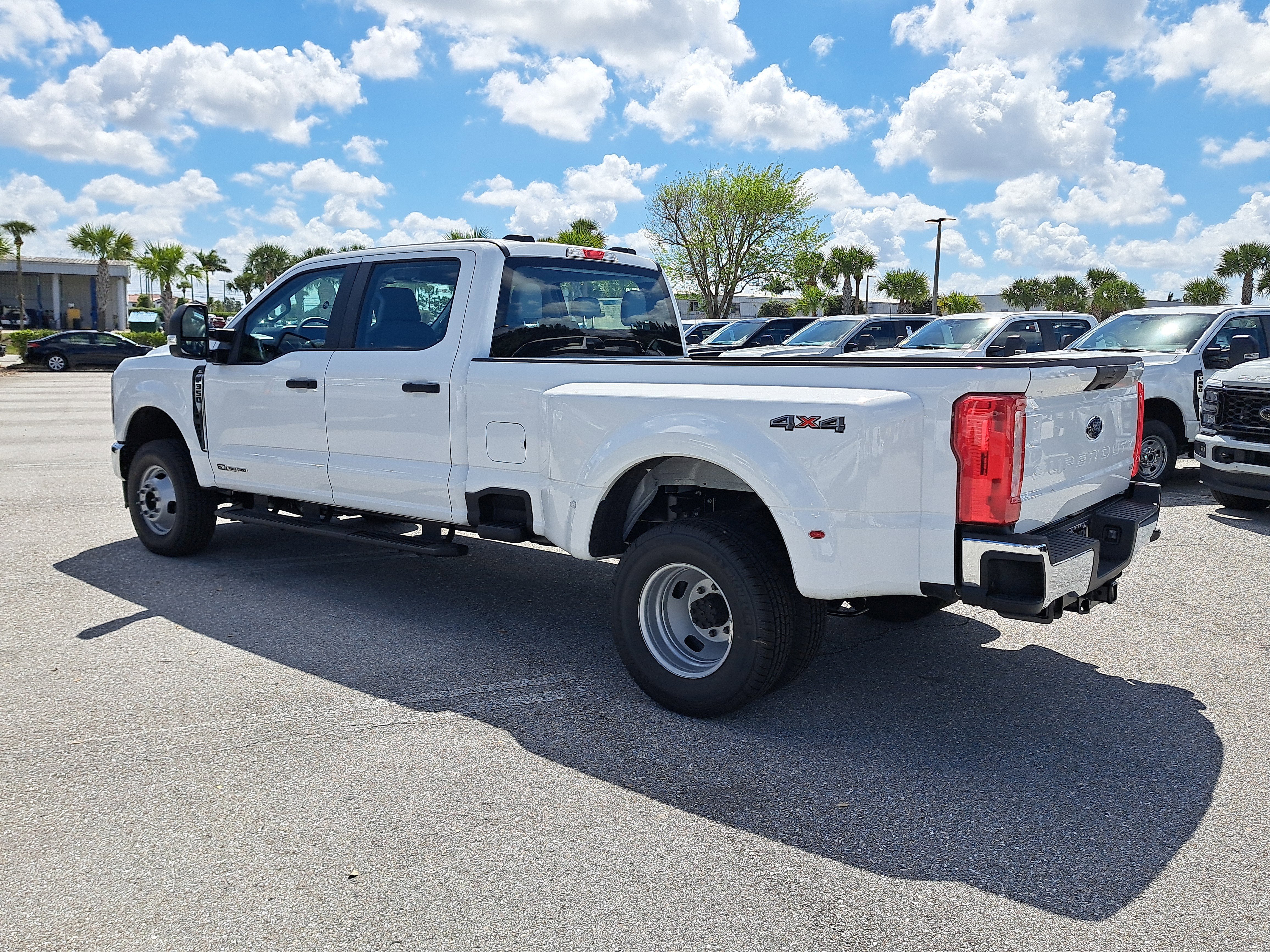 2026 Ford Super Duty F-350 DRW XL