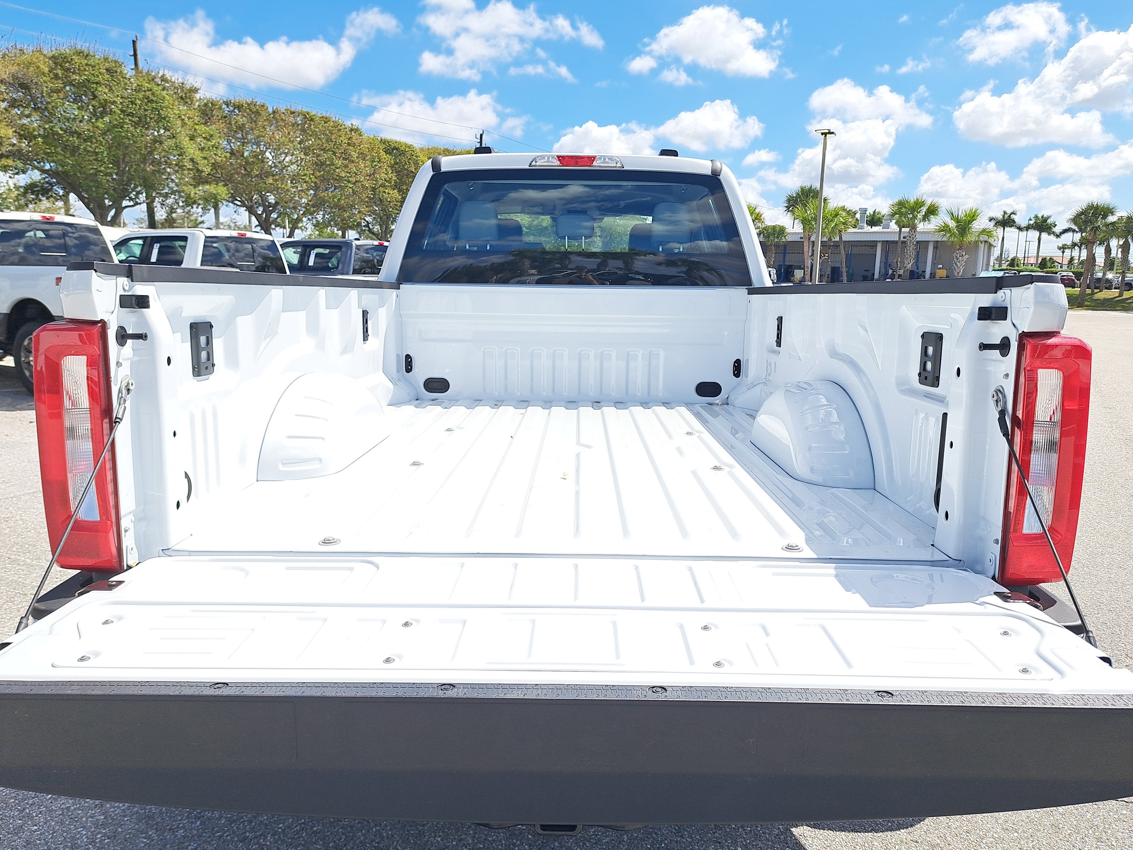 2026 Ford Super Duty F-350 DRW XL