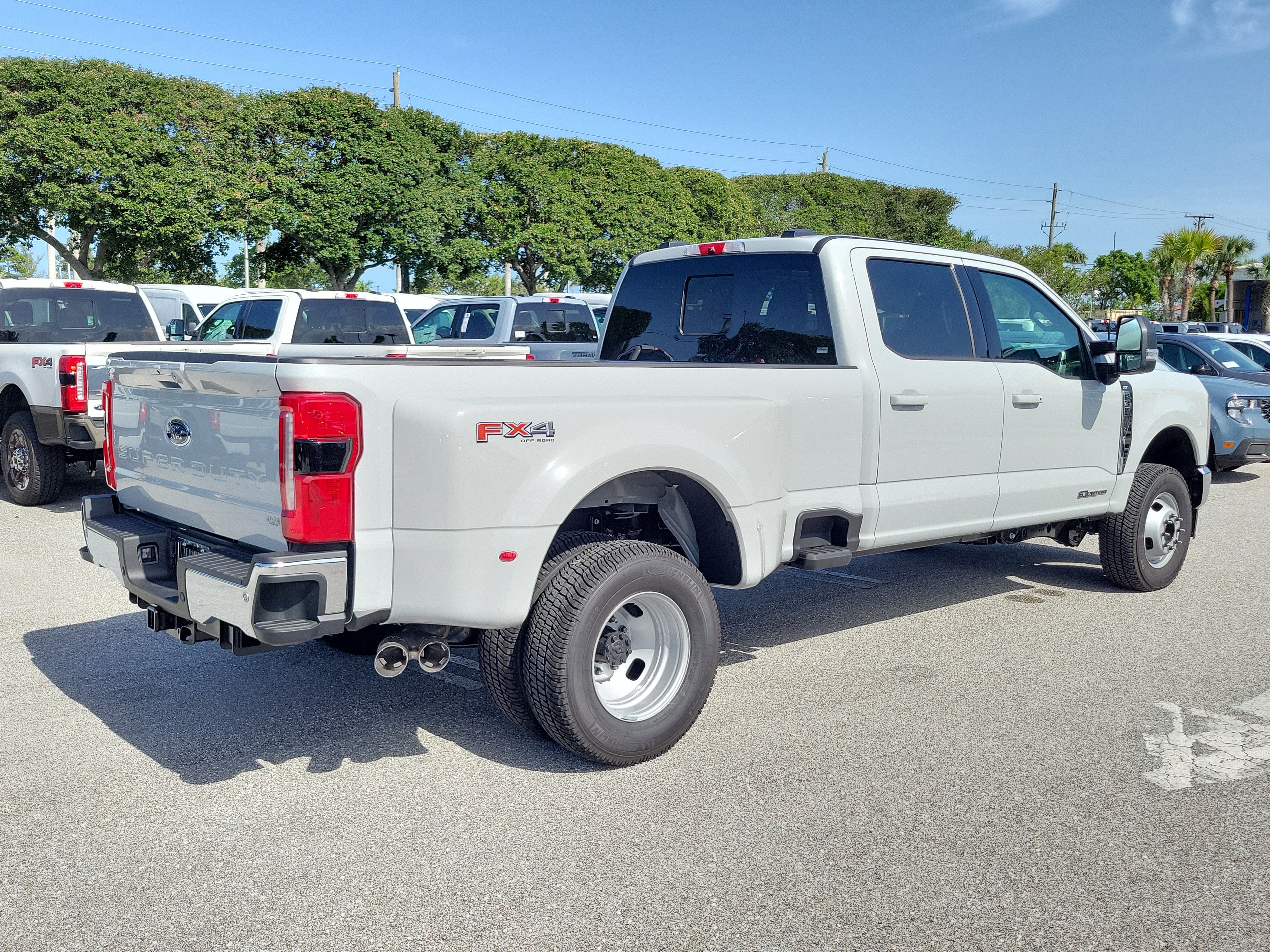 2026 Ford Super Duty F-350 DRW XLT