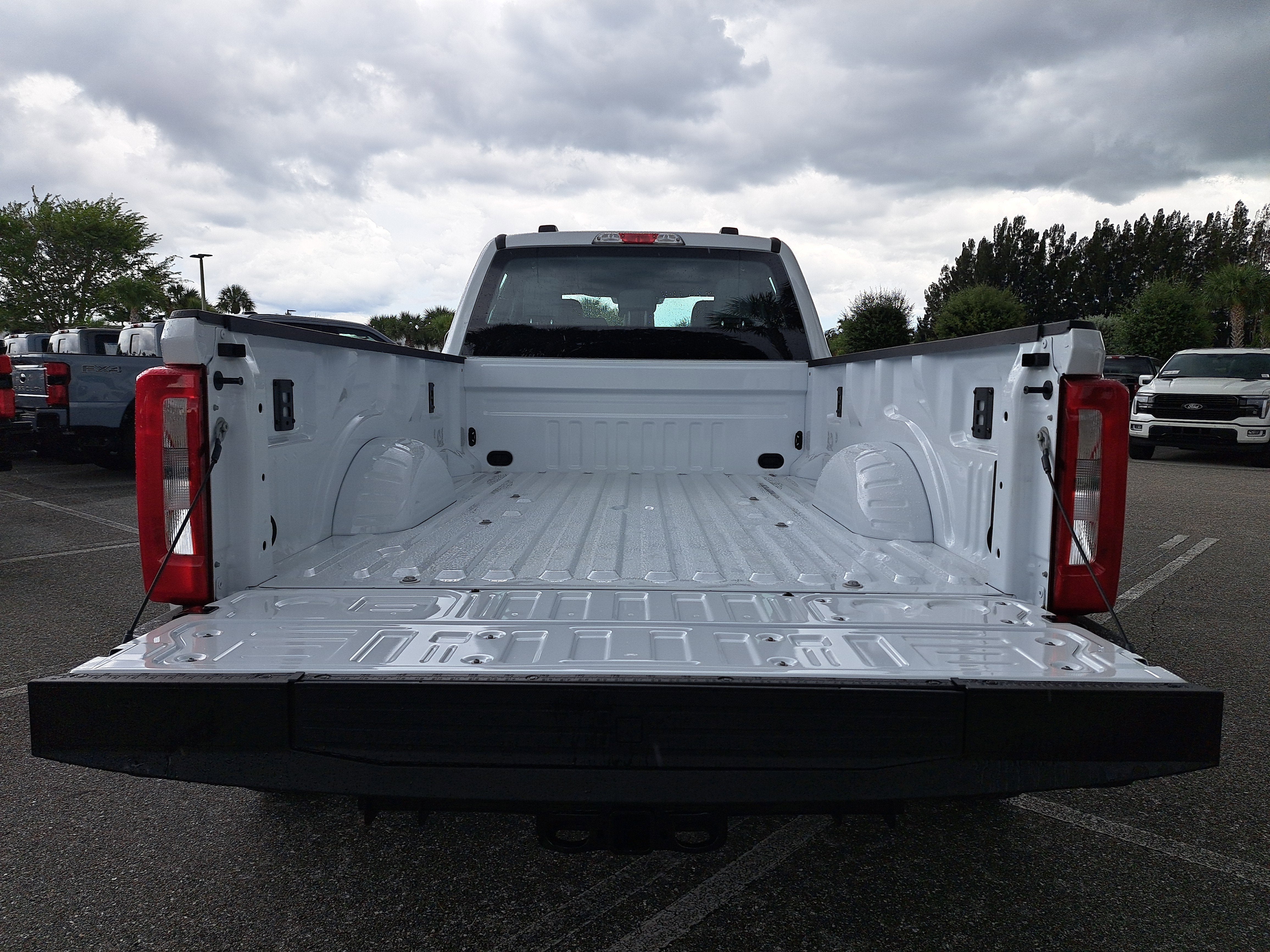 2026 Ford Super Duty F-350 DRW XL