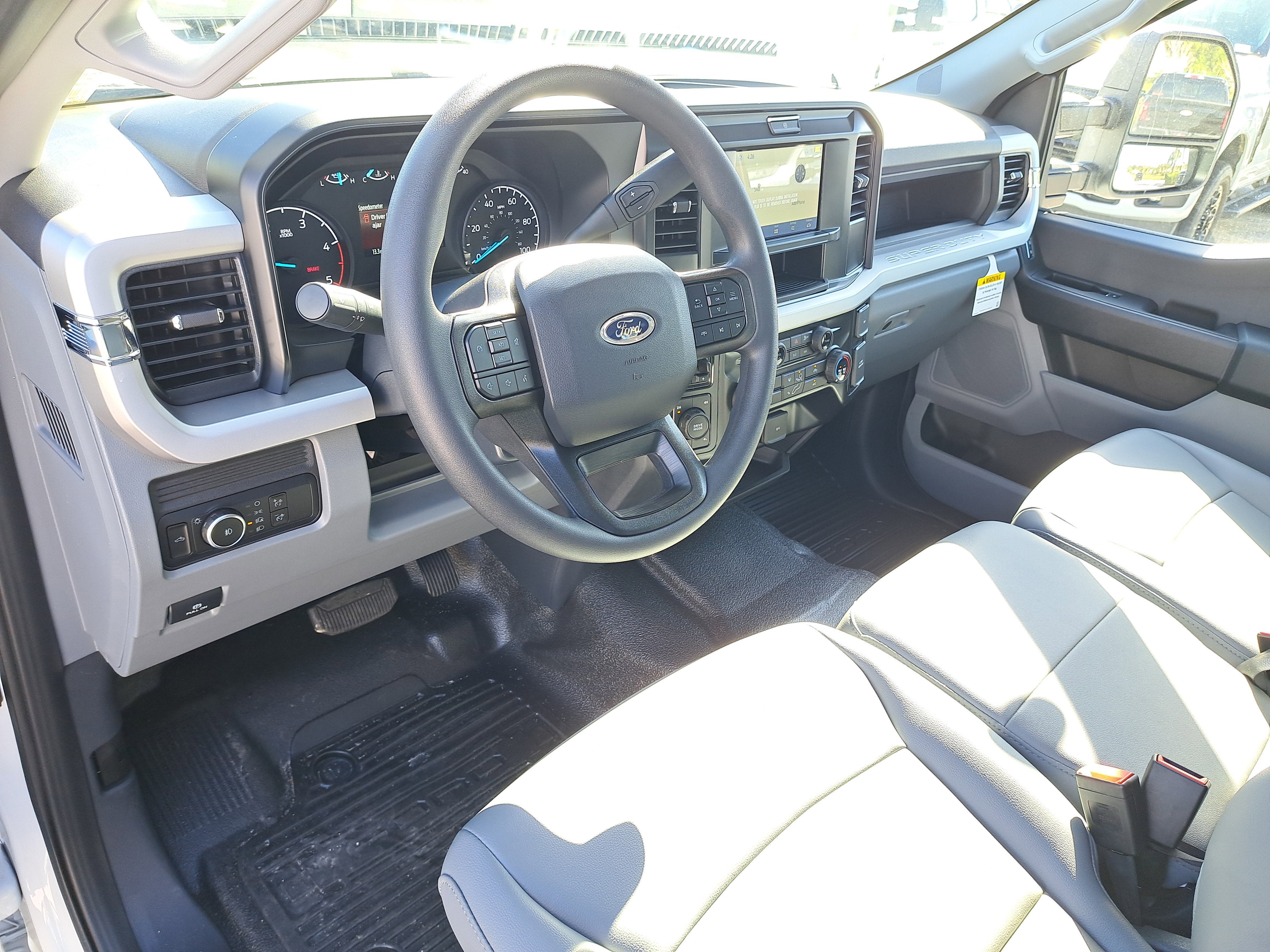 2026 Ford Super Duty F-350 DRW XL