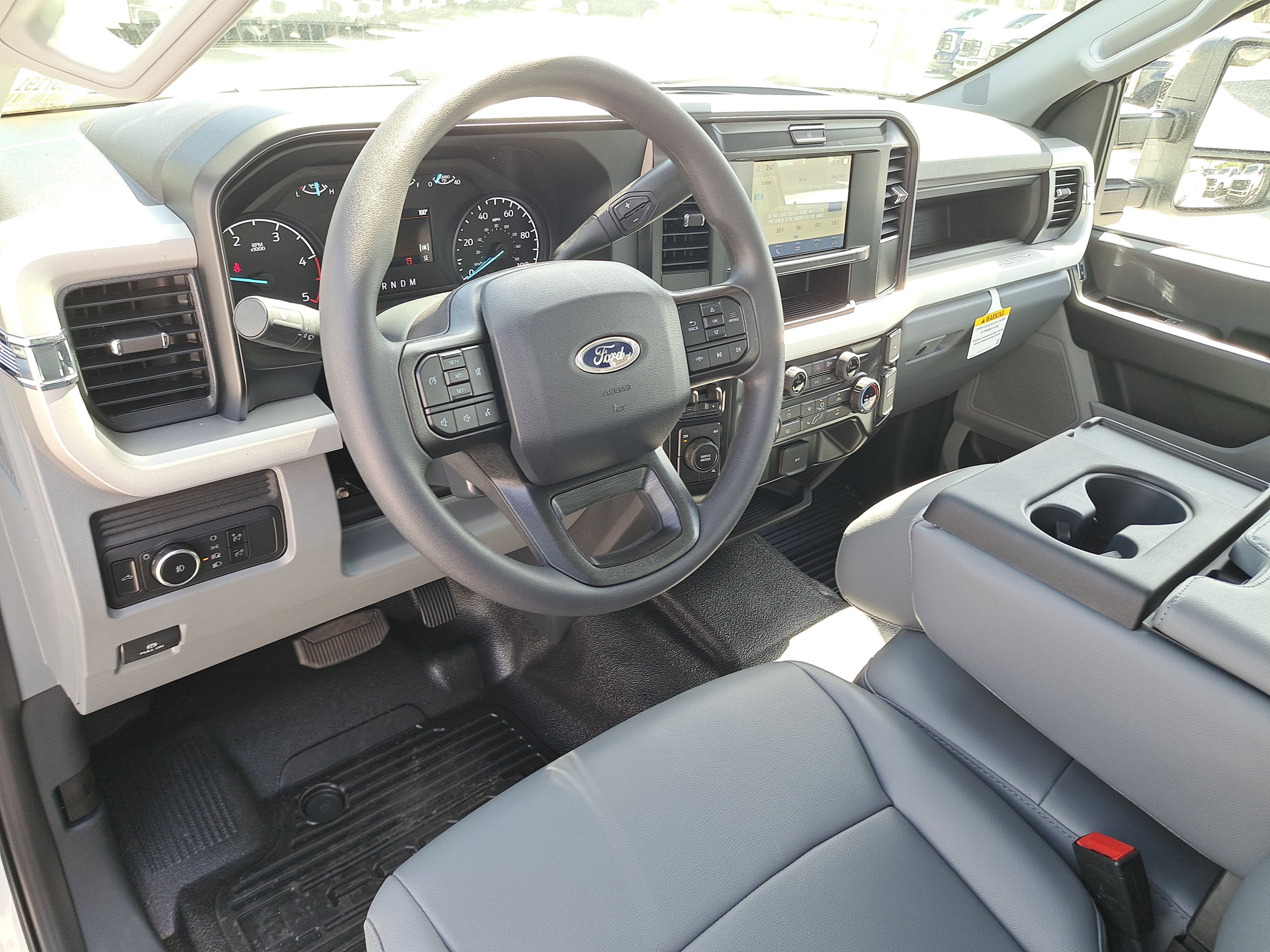 2026 Ford Super Duty F-350 DRW XL