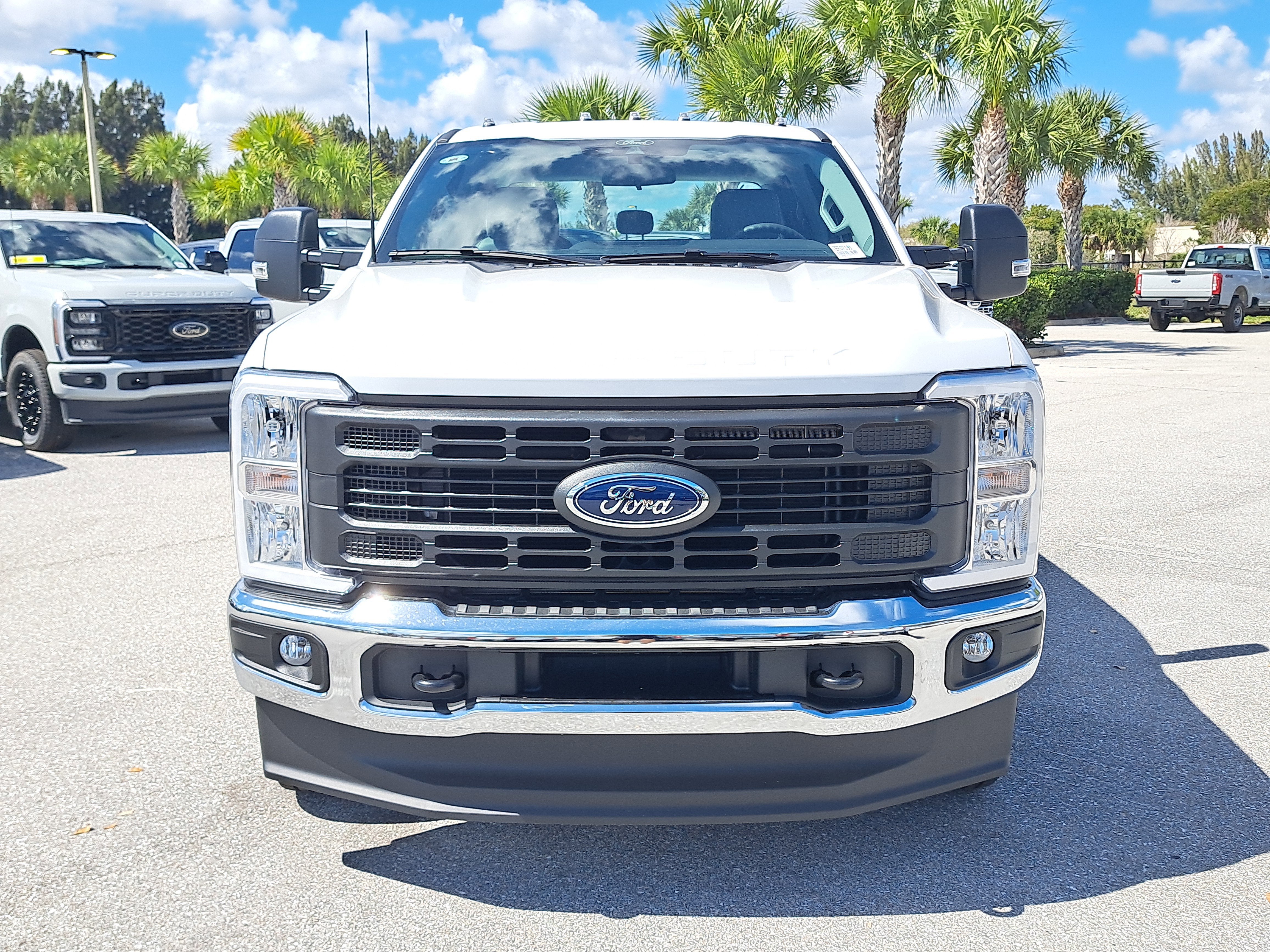 2026 Ford Super Duty F-350 DRW XL