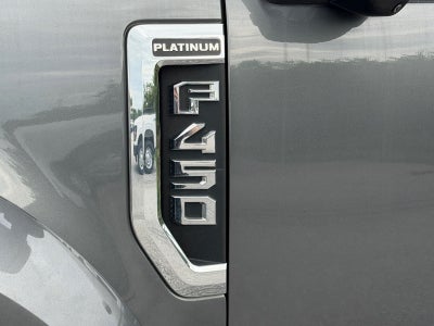 2022 Ford Super Duty F-450 DRW Platinum