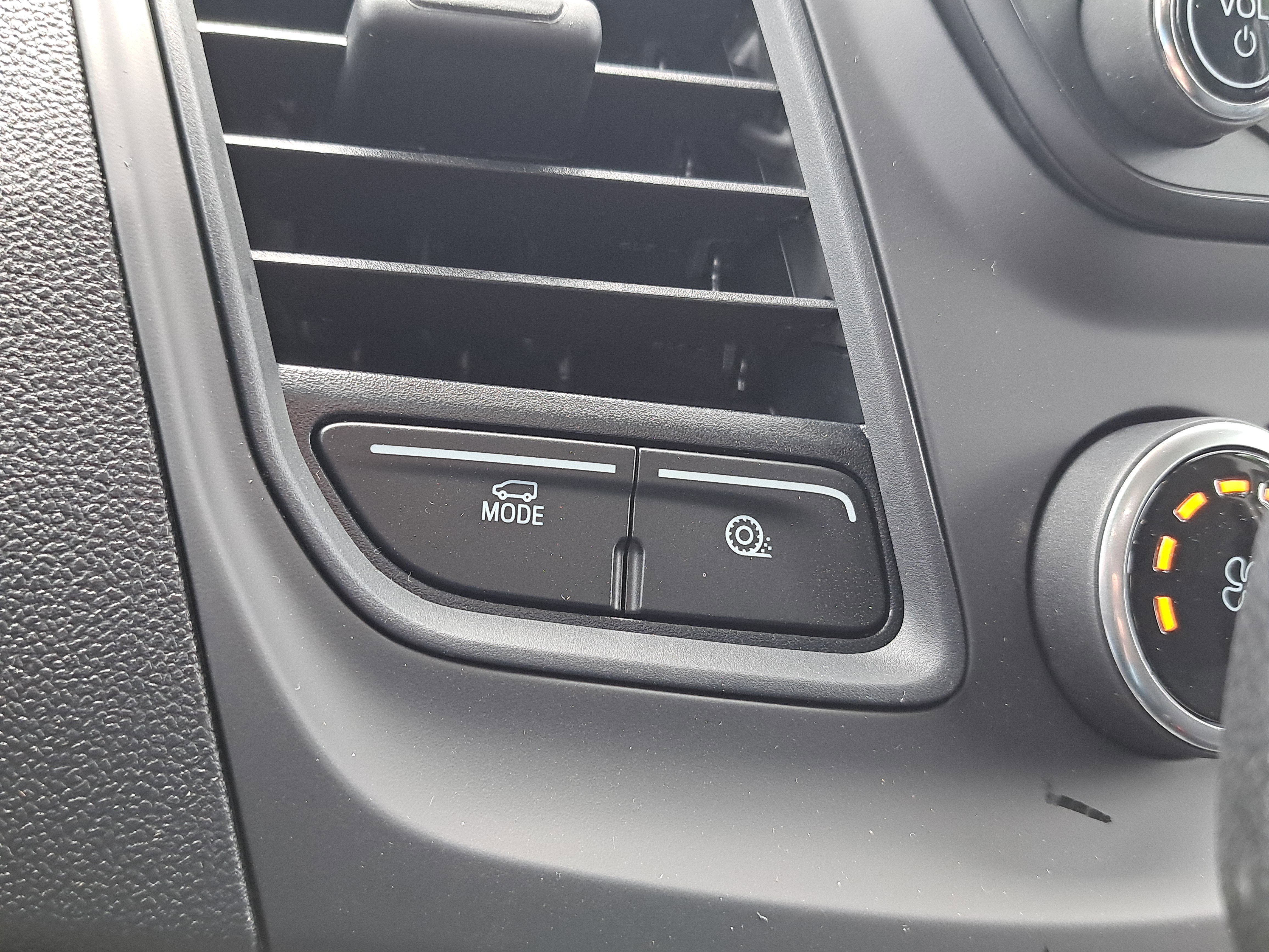 2025 Ford Transit Cargo Van T-250 148" Med Rf 9070 GVWR RWD