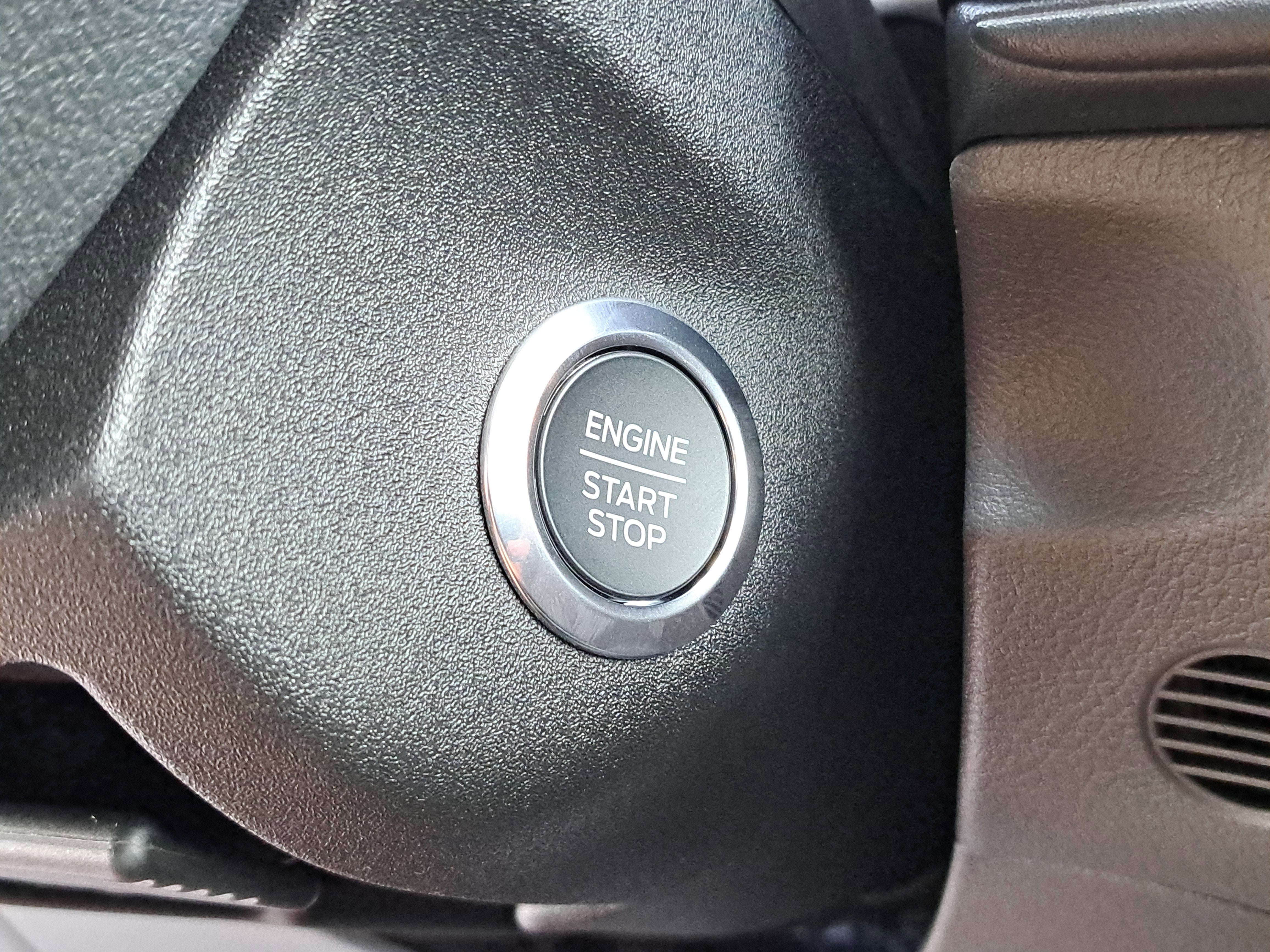 2026 Ford Transit Cargo Van T-250 148" Med Rf 9150 GVWR RWD