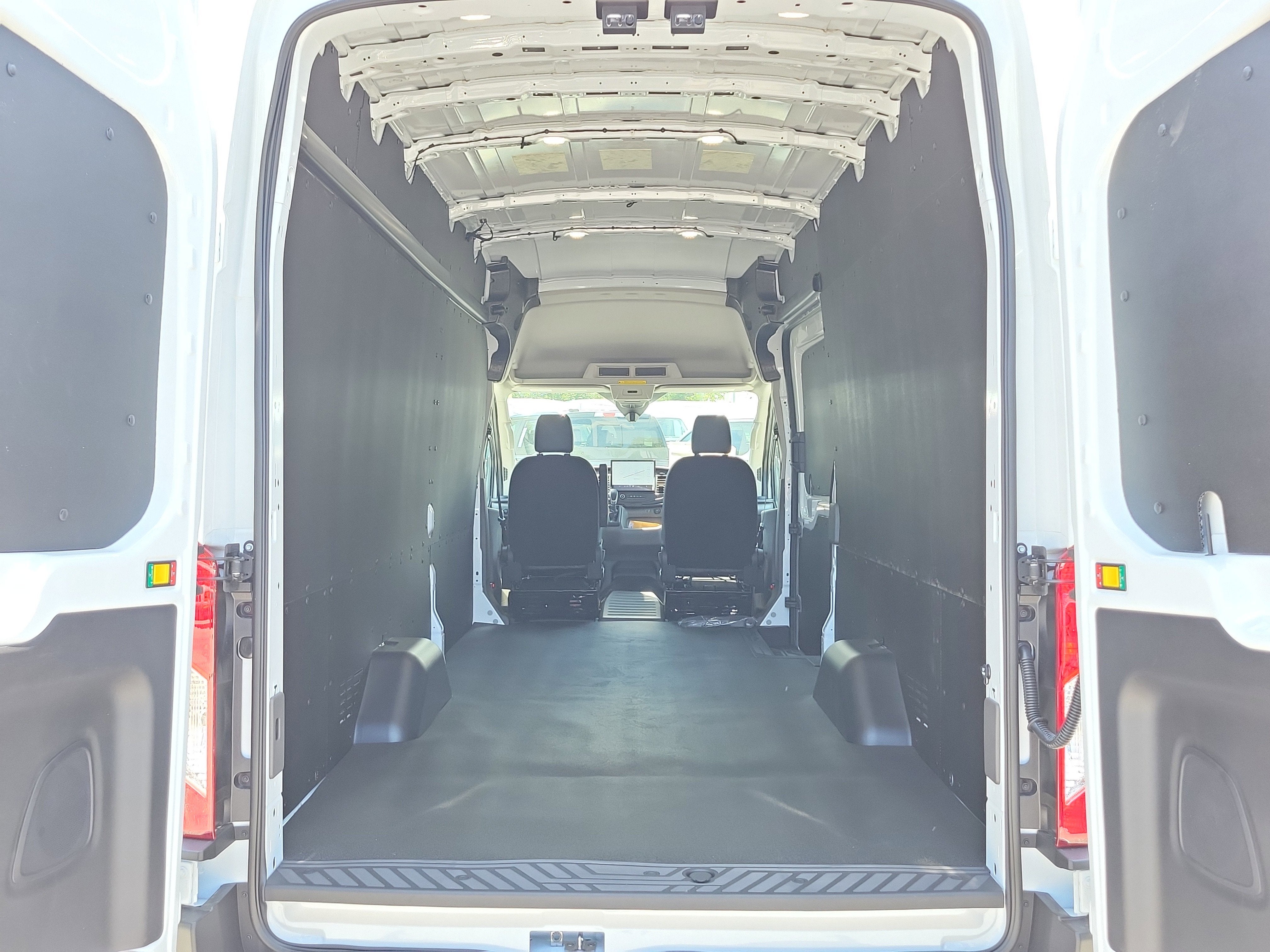 2026 Ford Transit Cargo Van Base