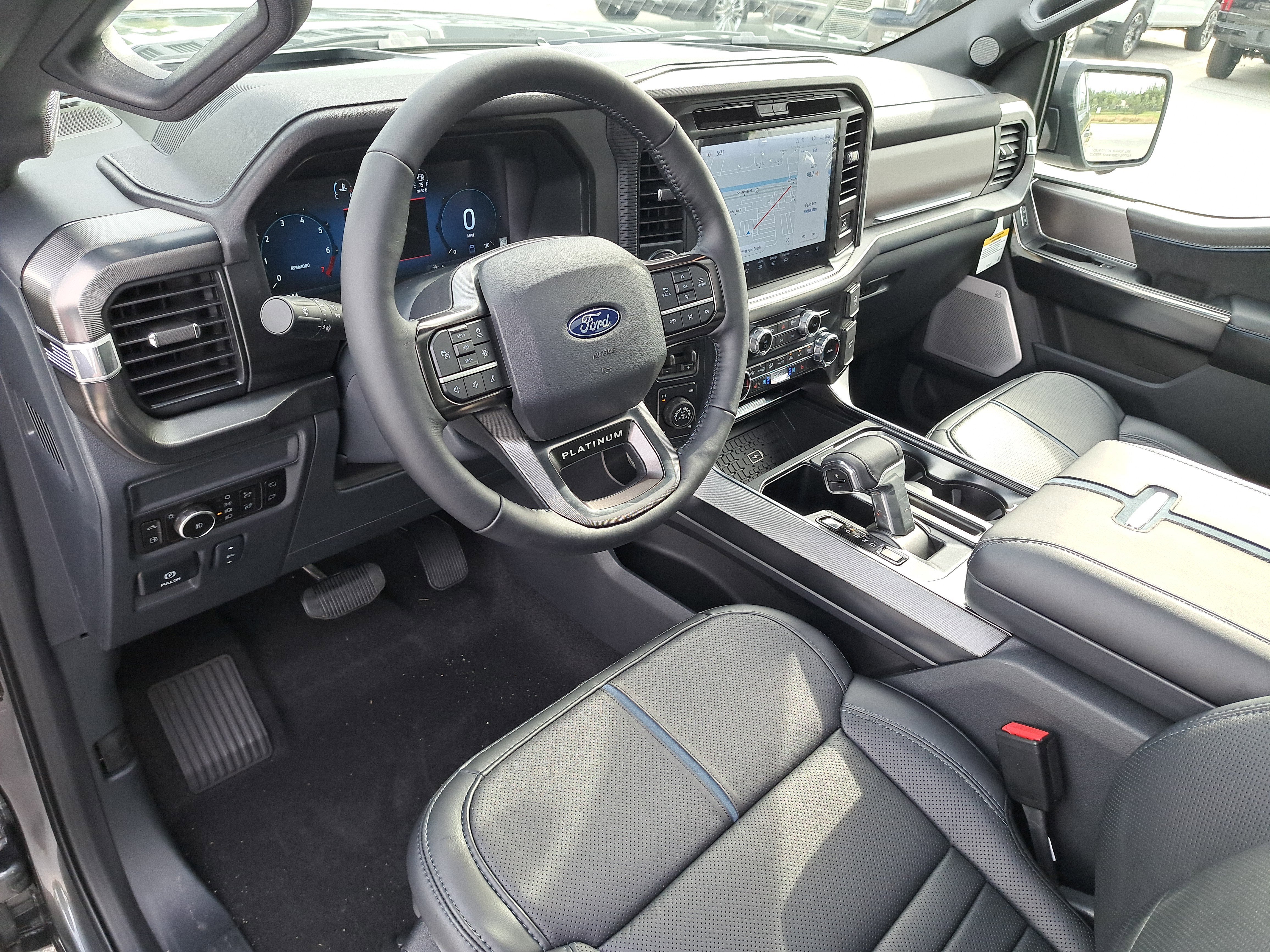 2025 Ford F-150 Platinum