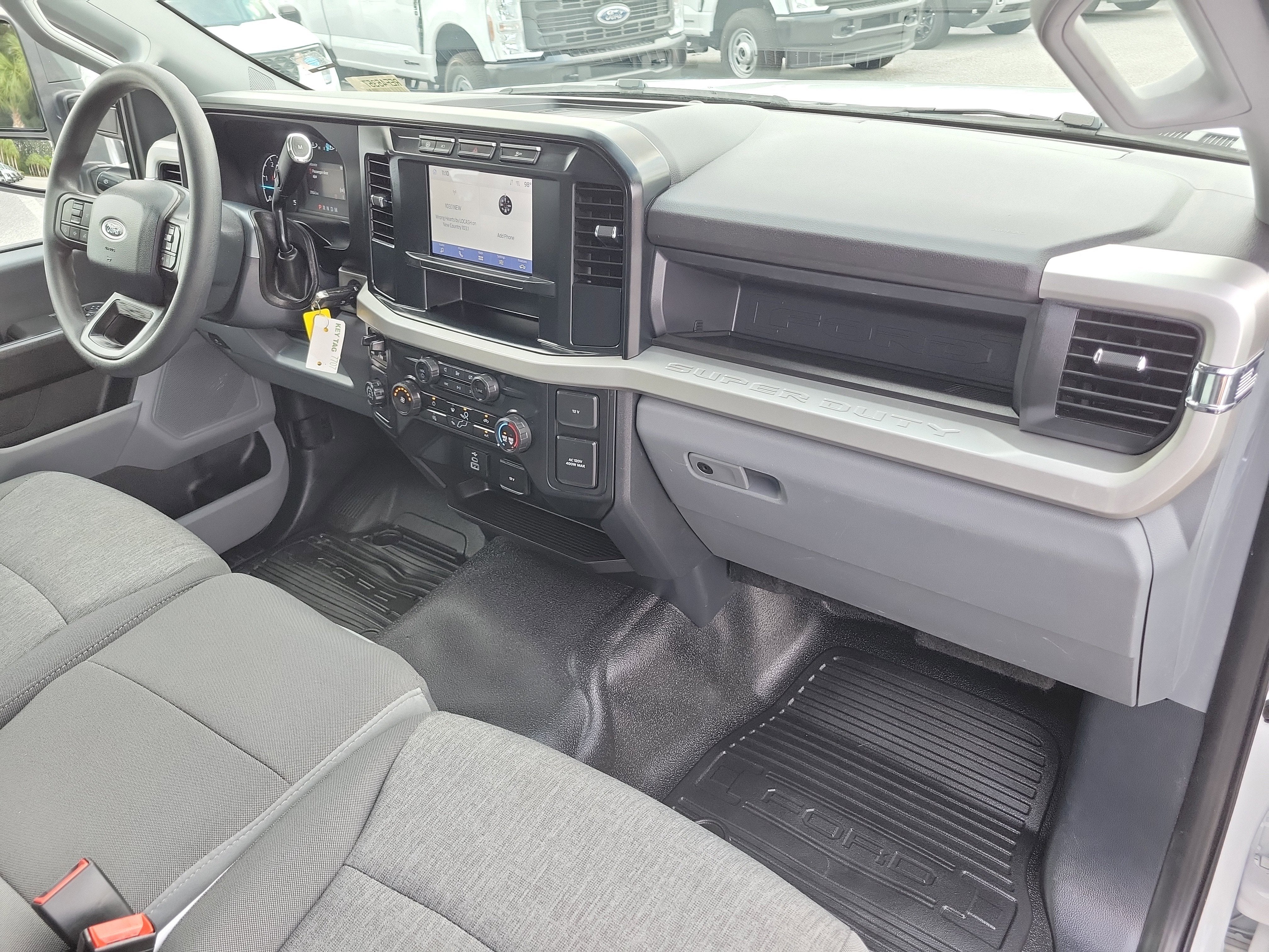 2024 Ford Super Duty F-350 SRW XL