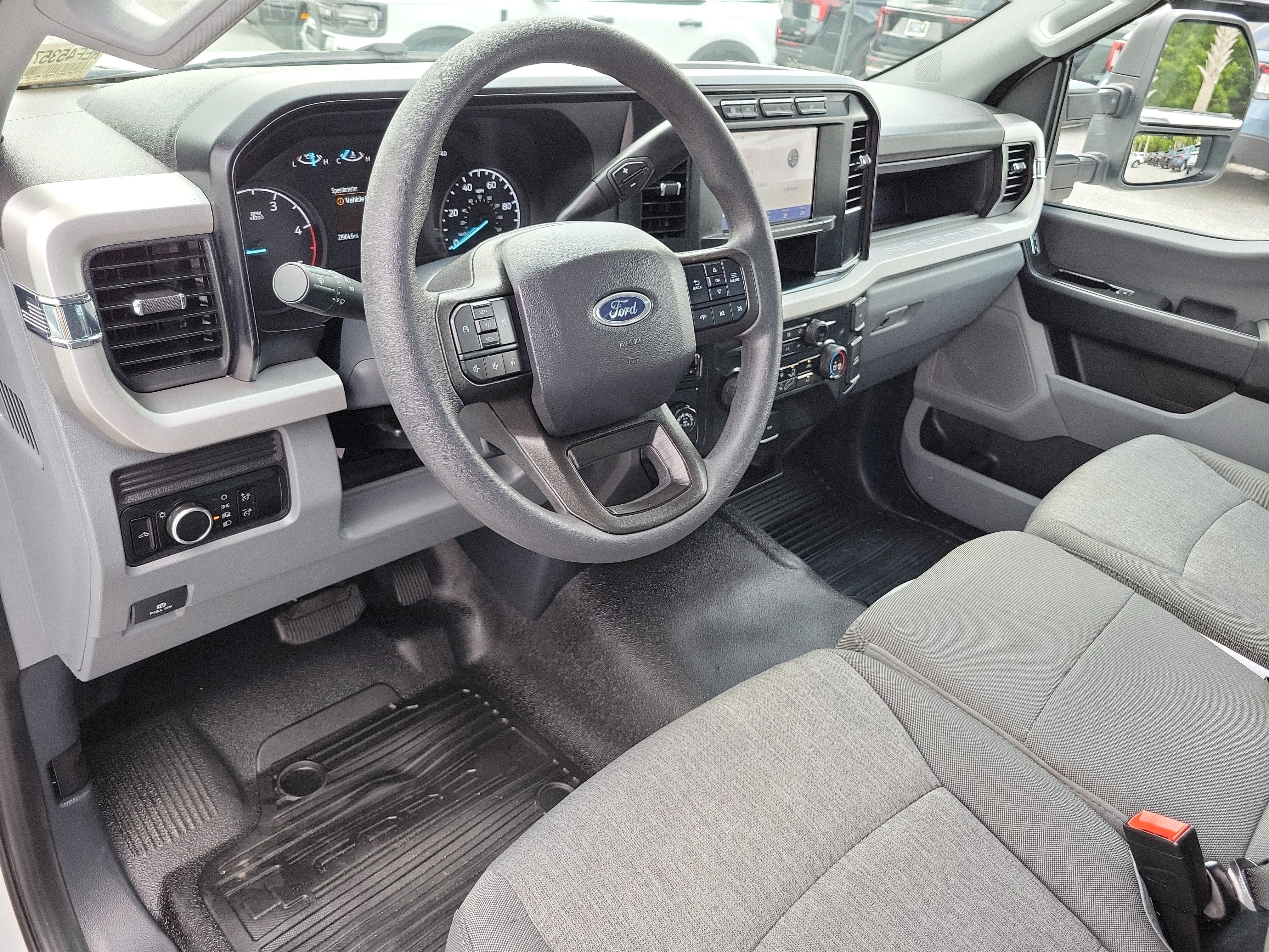 2024 Ford Super Duty F-350 SRW XL