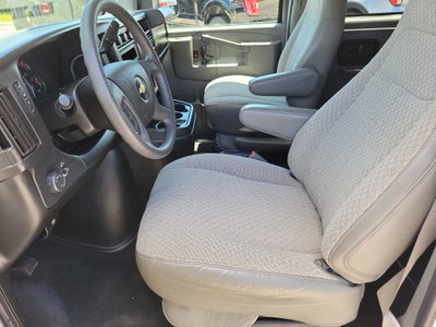 2017 Chevrolet Express Passenger LT