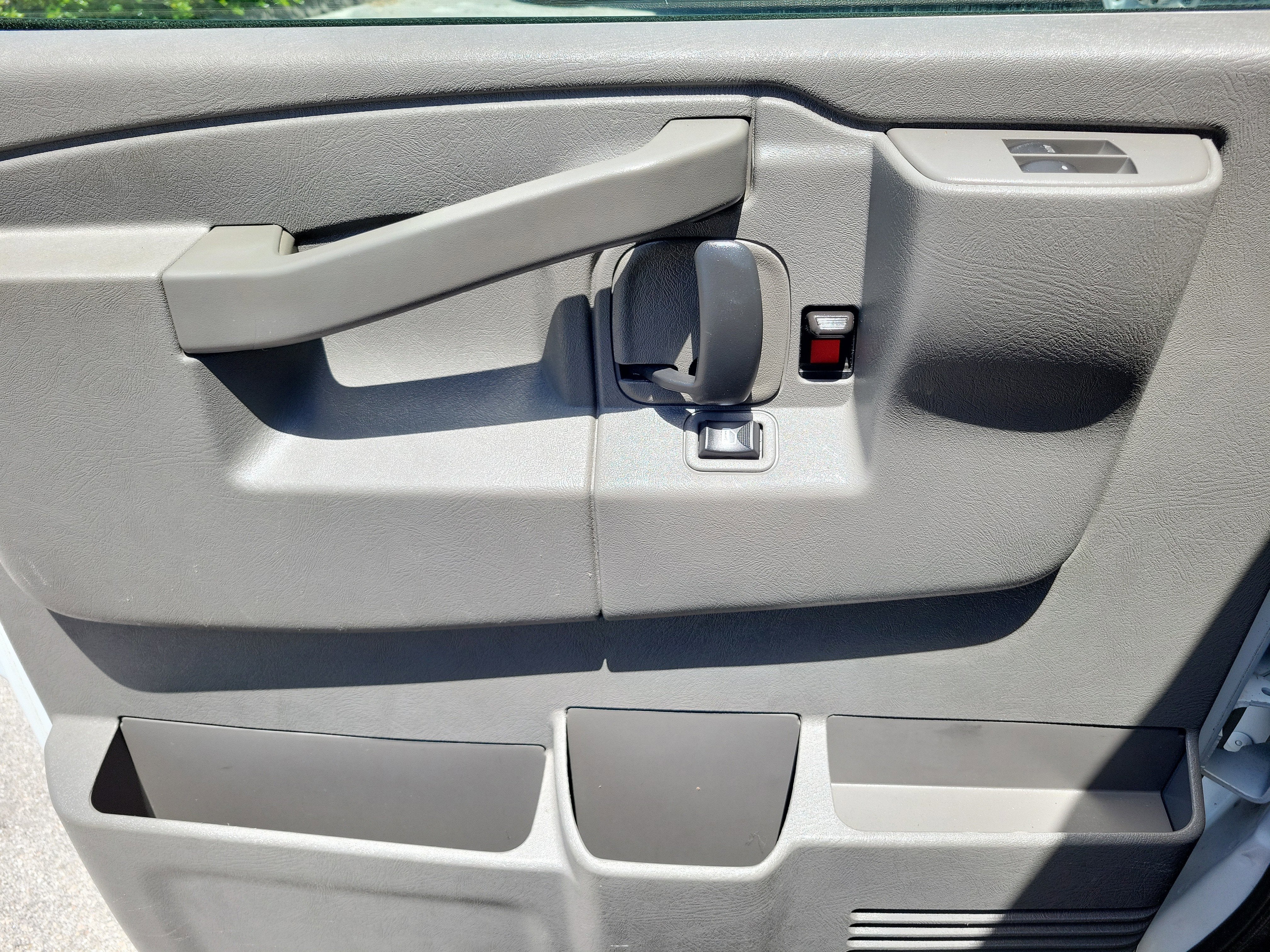 2017 Chevrolet Express Passenger LT
