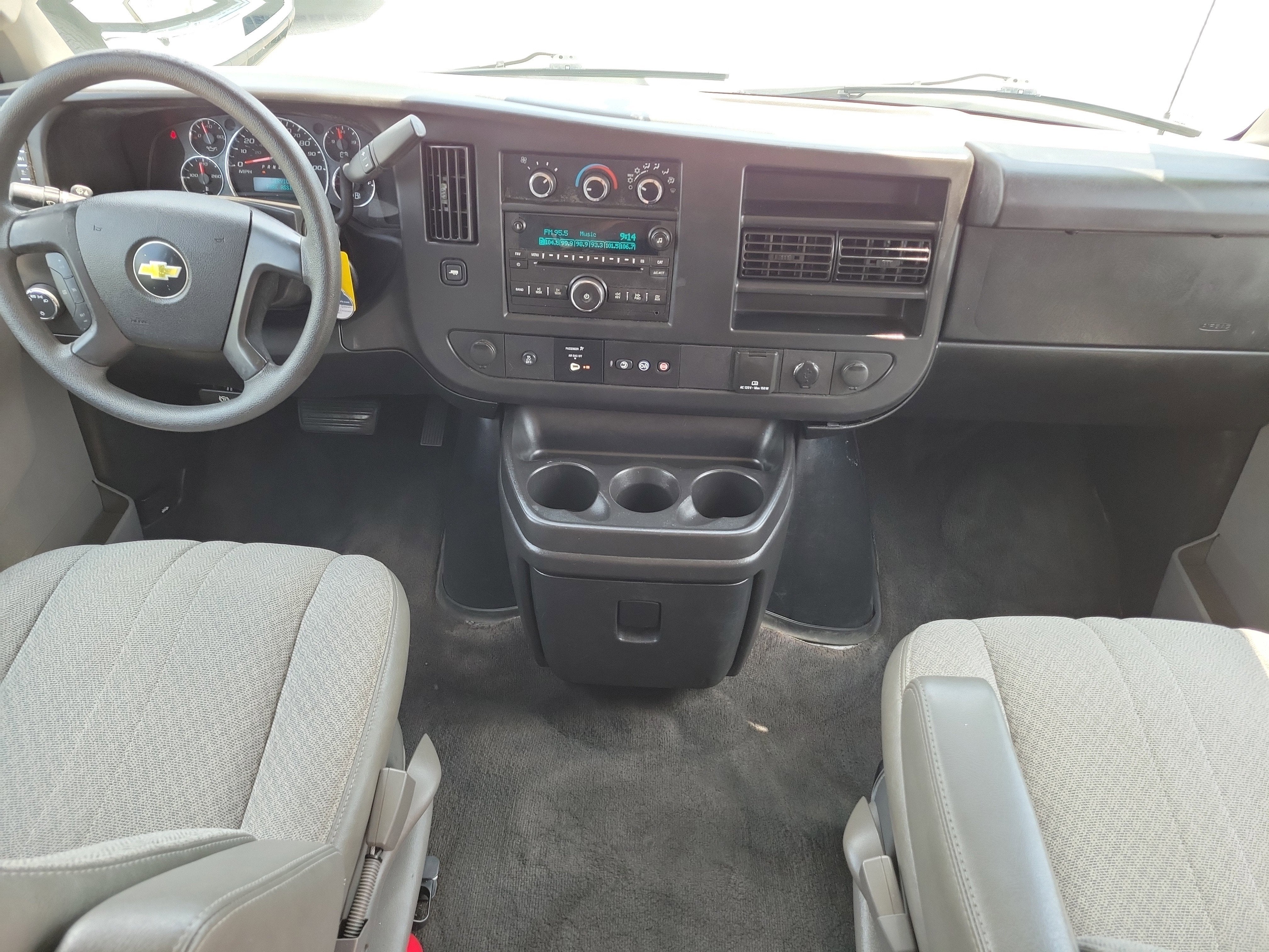 2016 Chevrolet Express Passenger LT