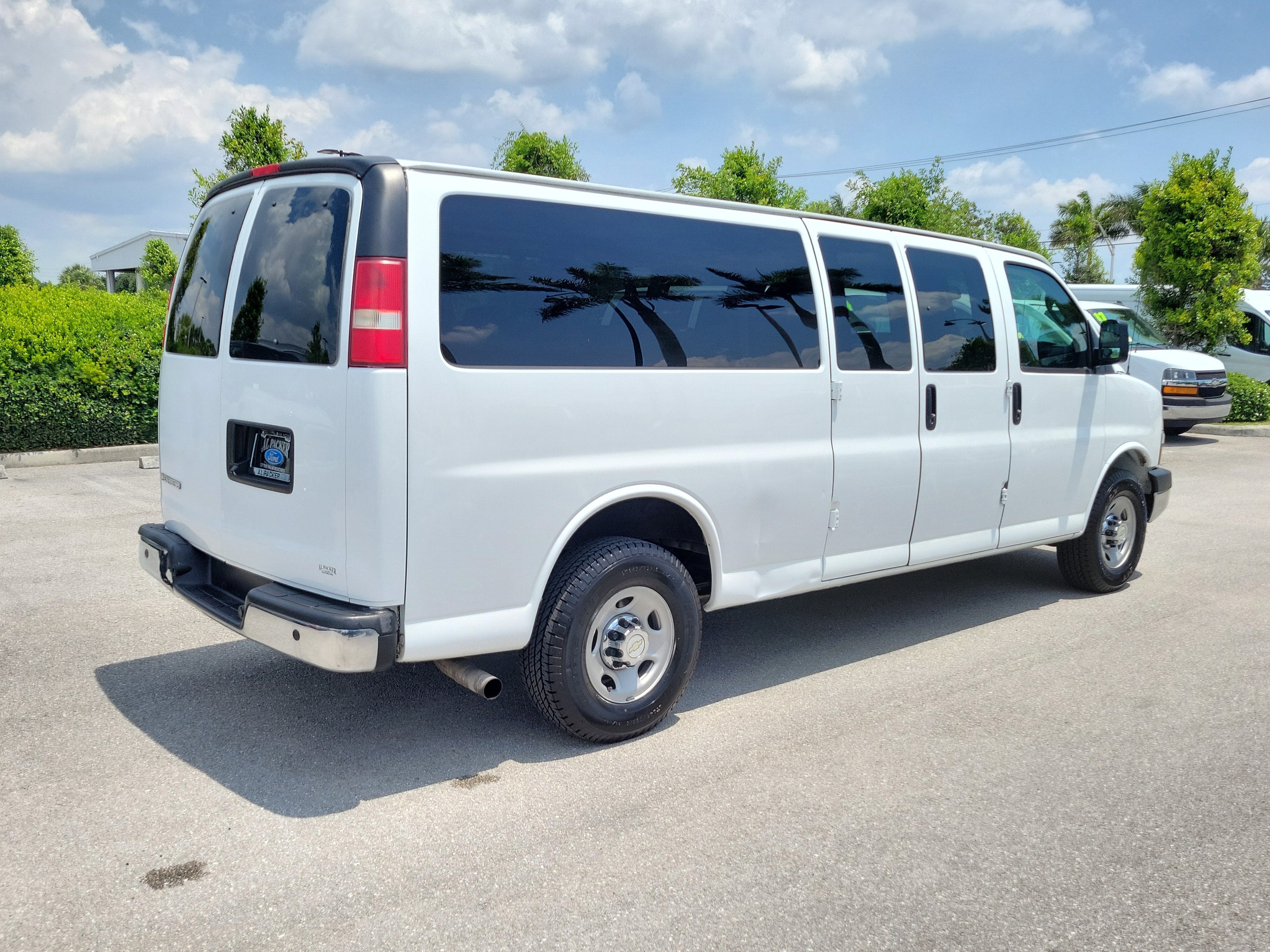2016 Chevrolet Express Passenger LT