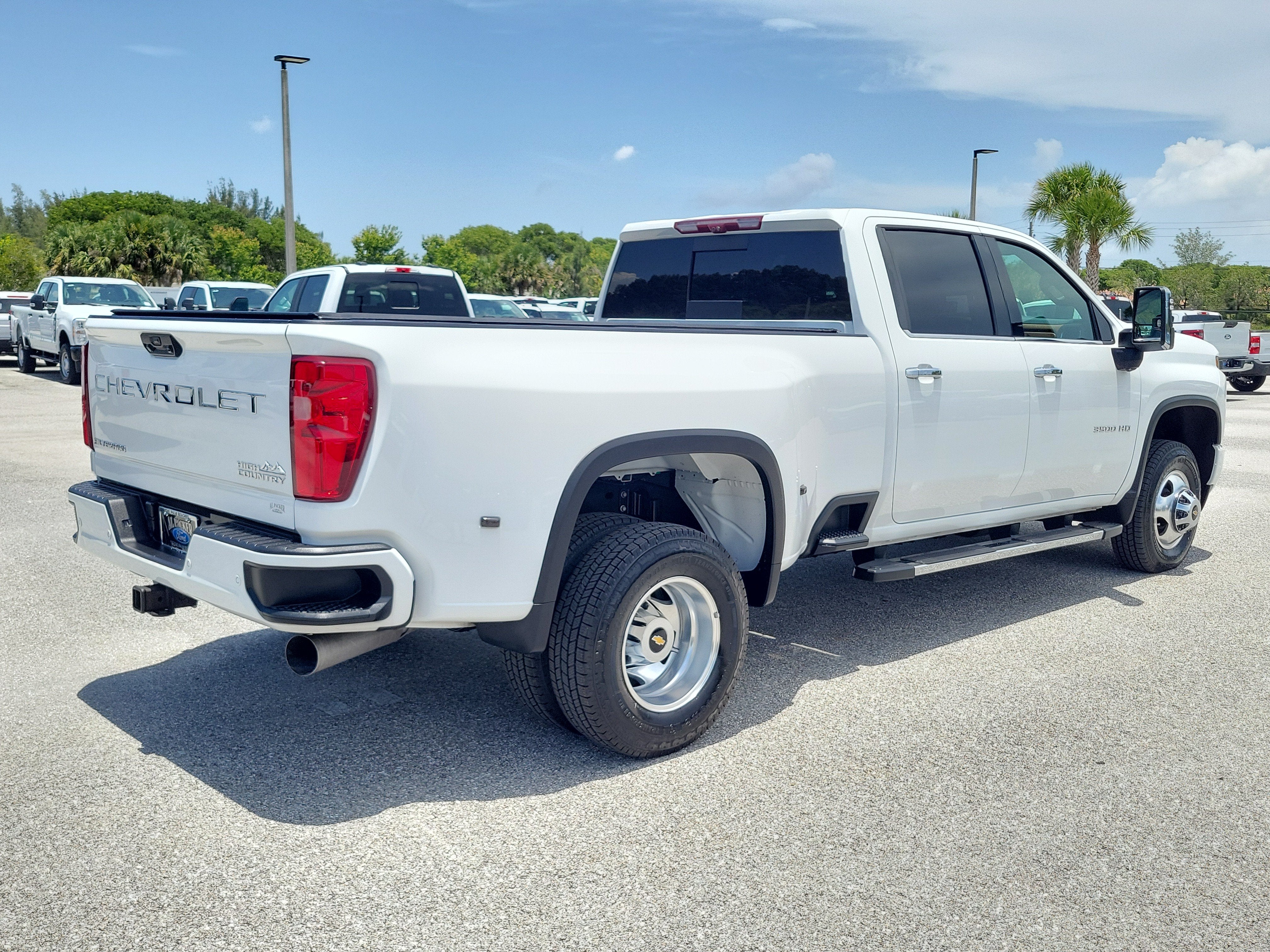2022 Chevrolet Silverado 3500HD High Country