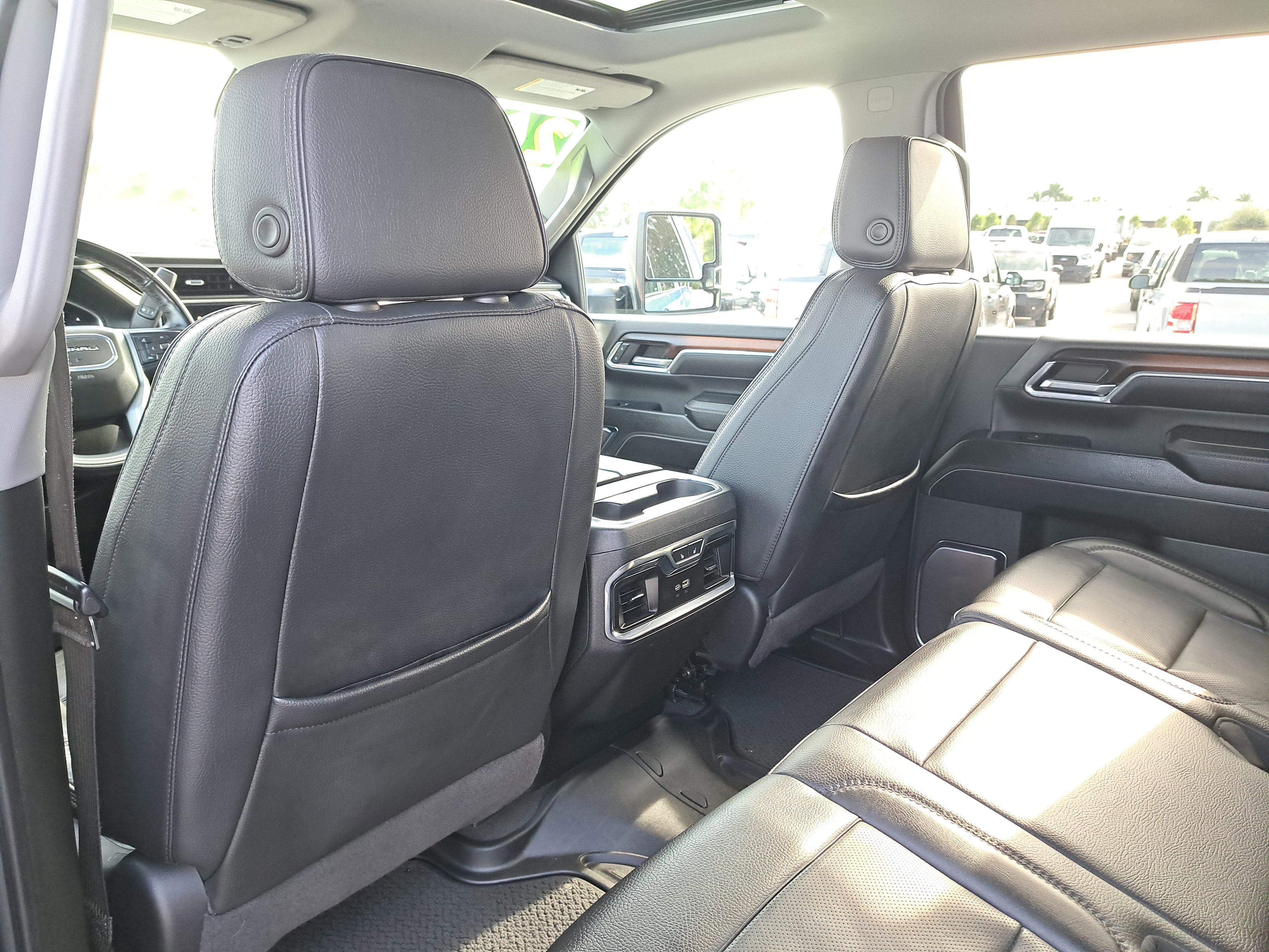 2024 GMC Sierra 3500HD Denali