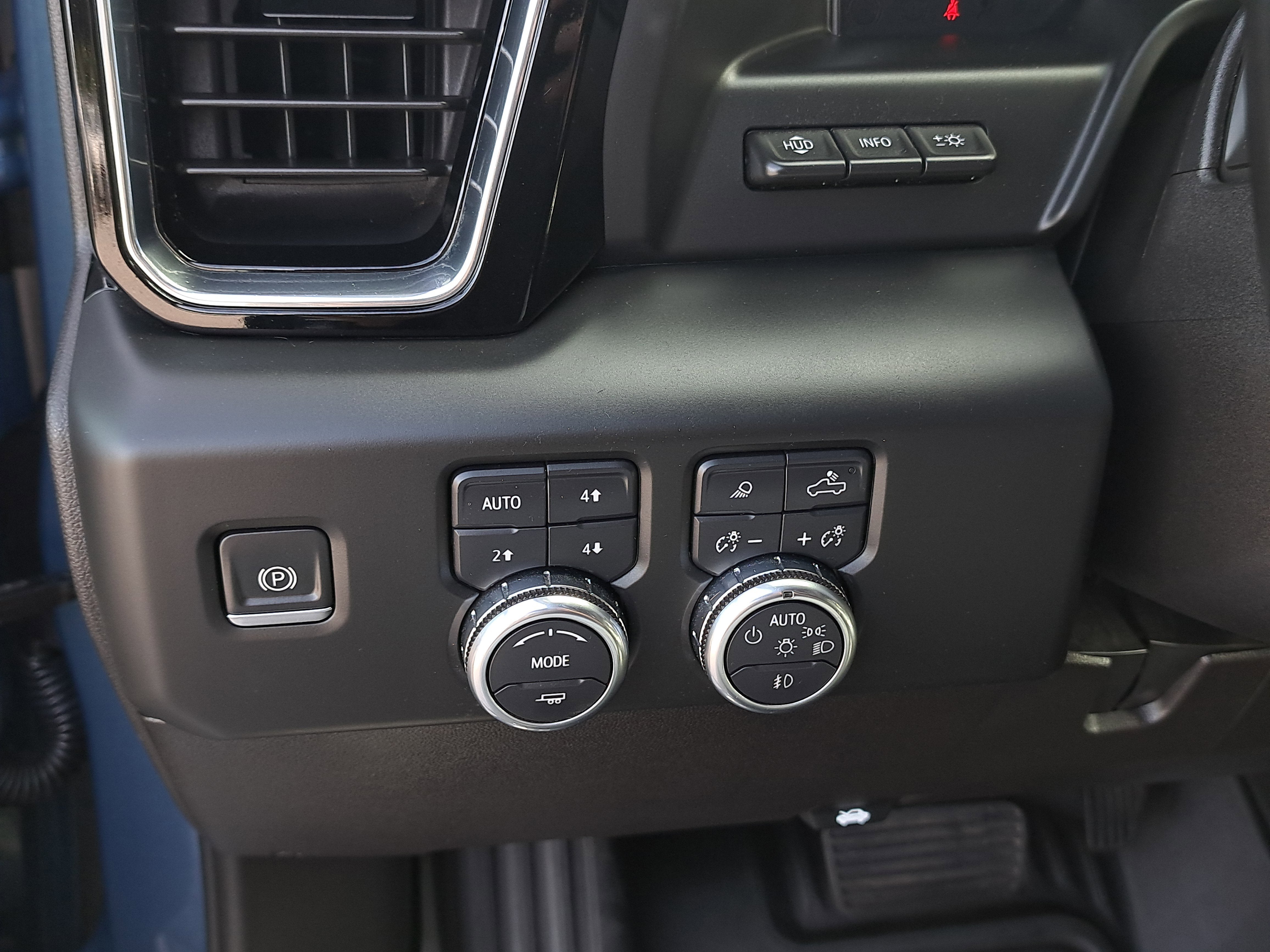 2024 GMC Sierra 3500HD Denali