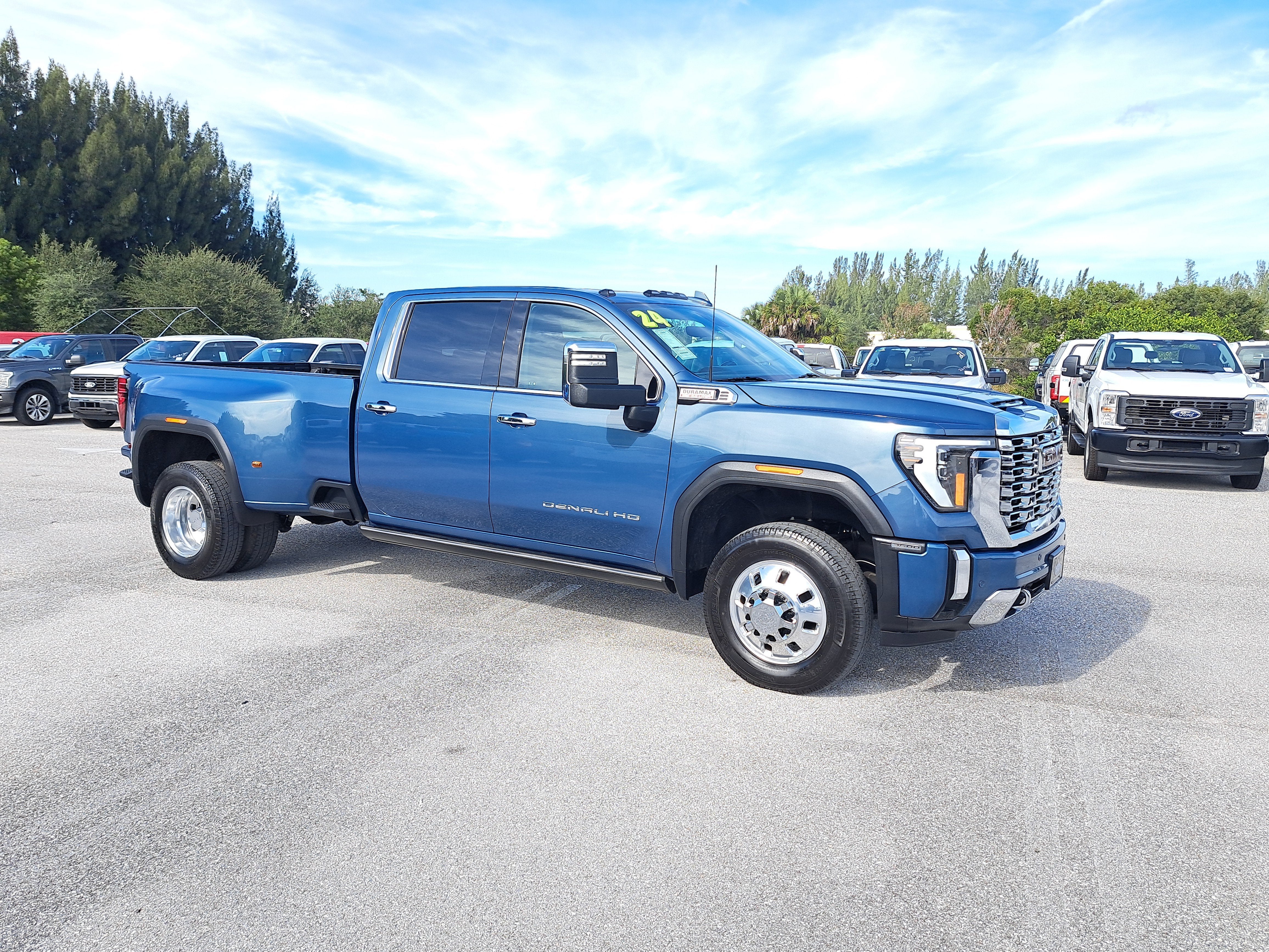 2024 GMC Sierra 3500HD Denali