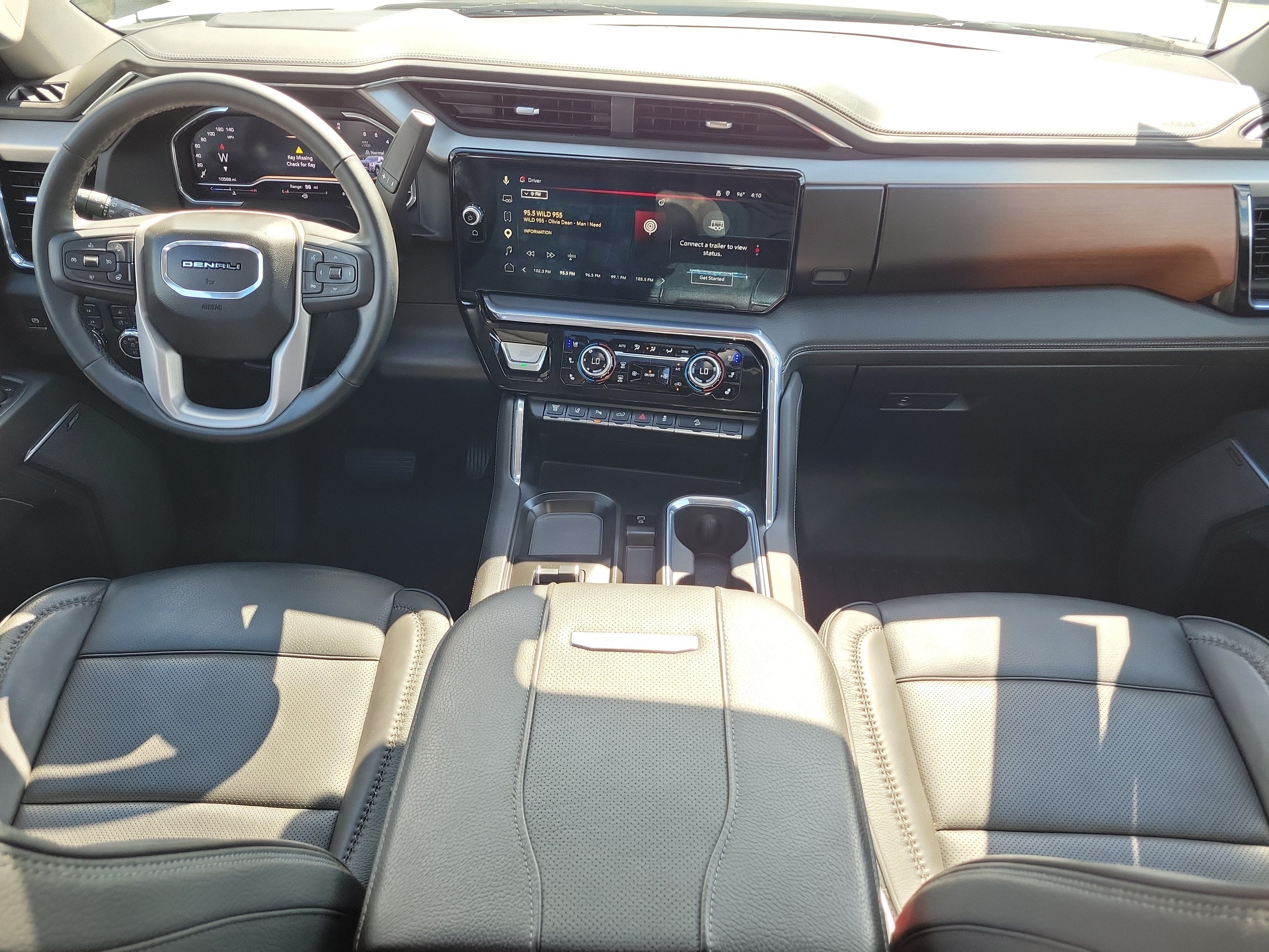 2025 GMC Sierra 2500HD Denali