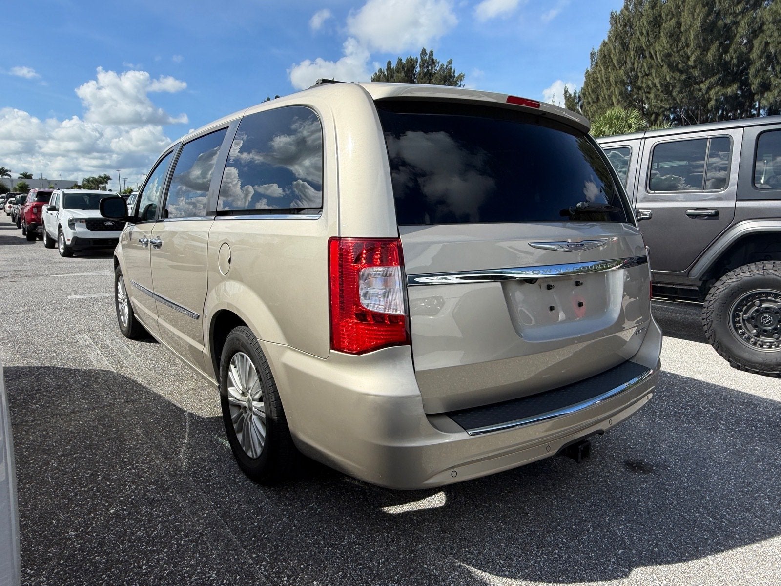 2014 Chrysler Town & Country Limited