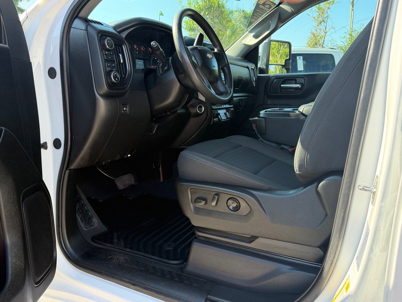 2024 Chevrolet Silverado 2500HD Custom