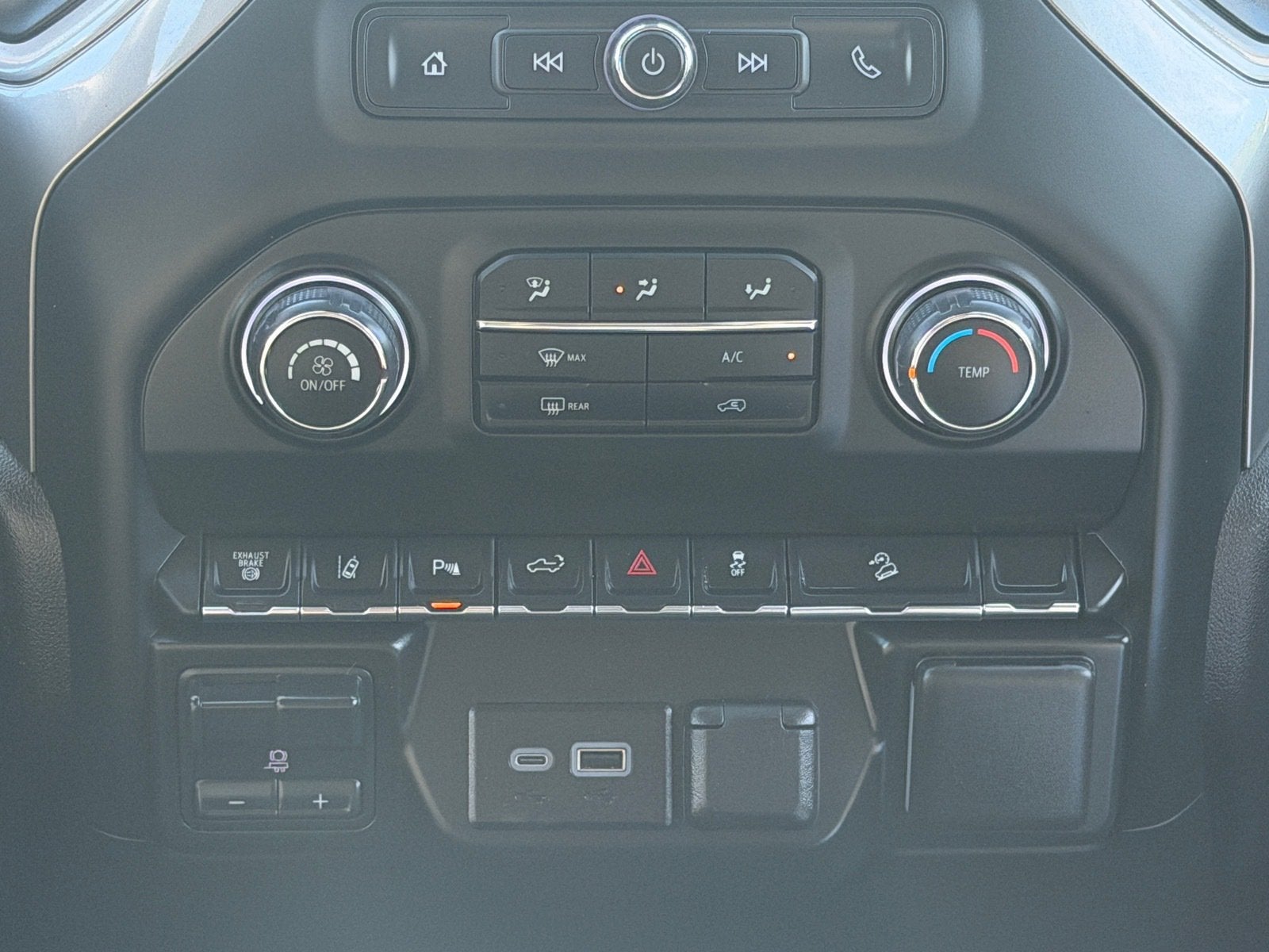 2024 Chevrolet Silverado 2500HD Custom
