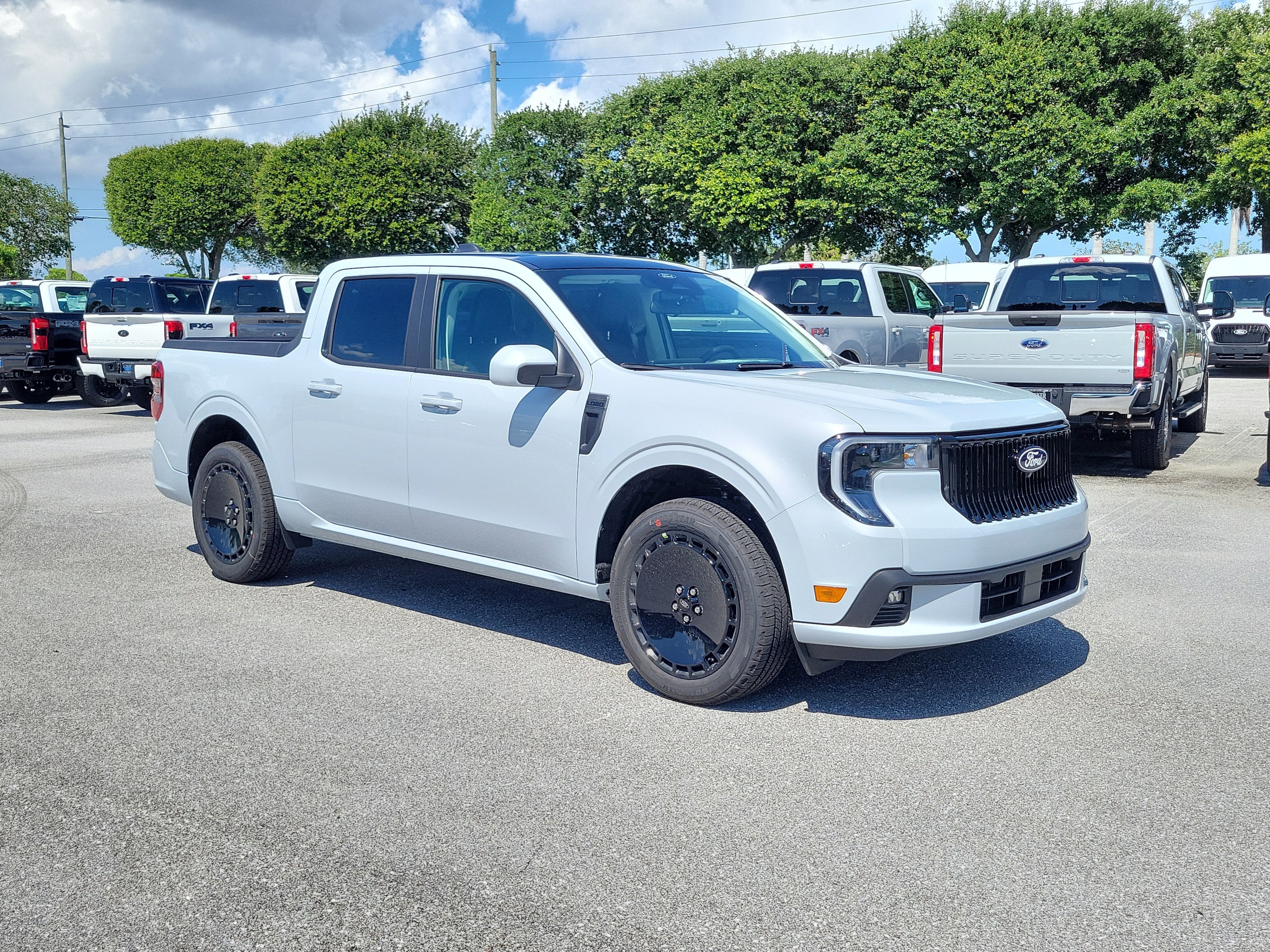 2026 Ford Maverick Lobo Standard
