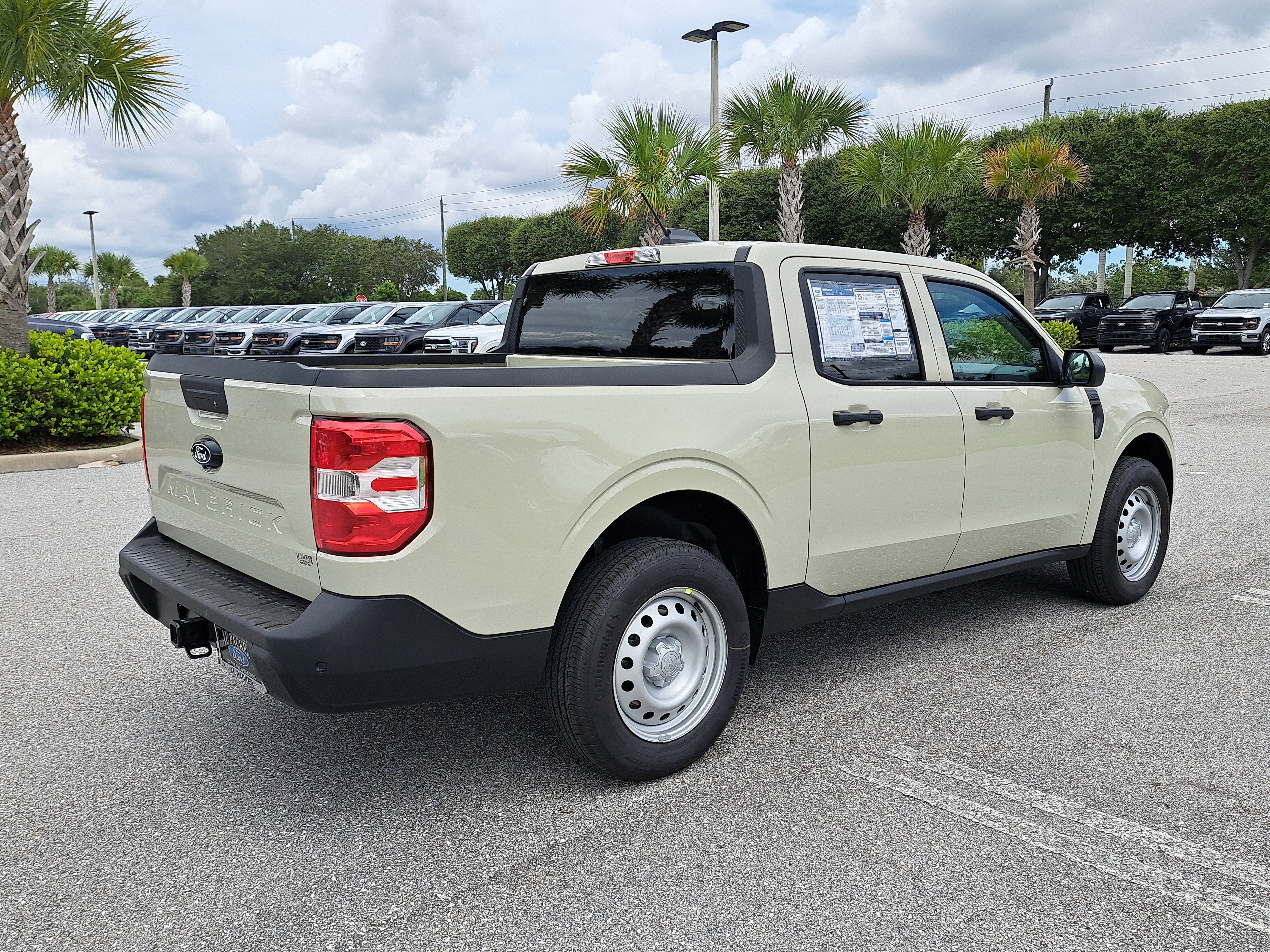 2025 Ford Maverick XL