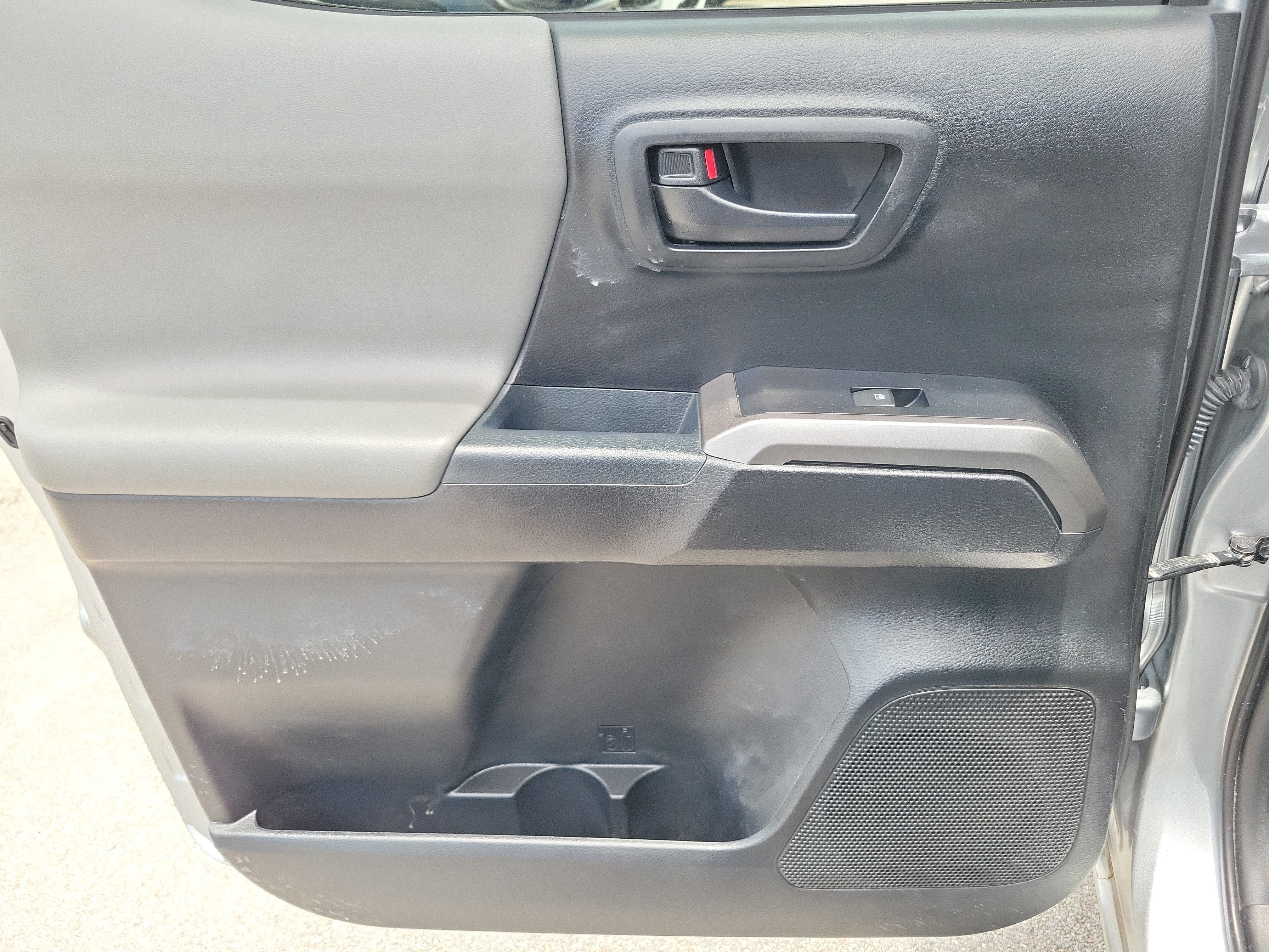 2022 Toyota Tacoma 2WD SR5