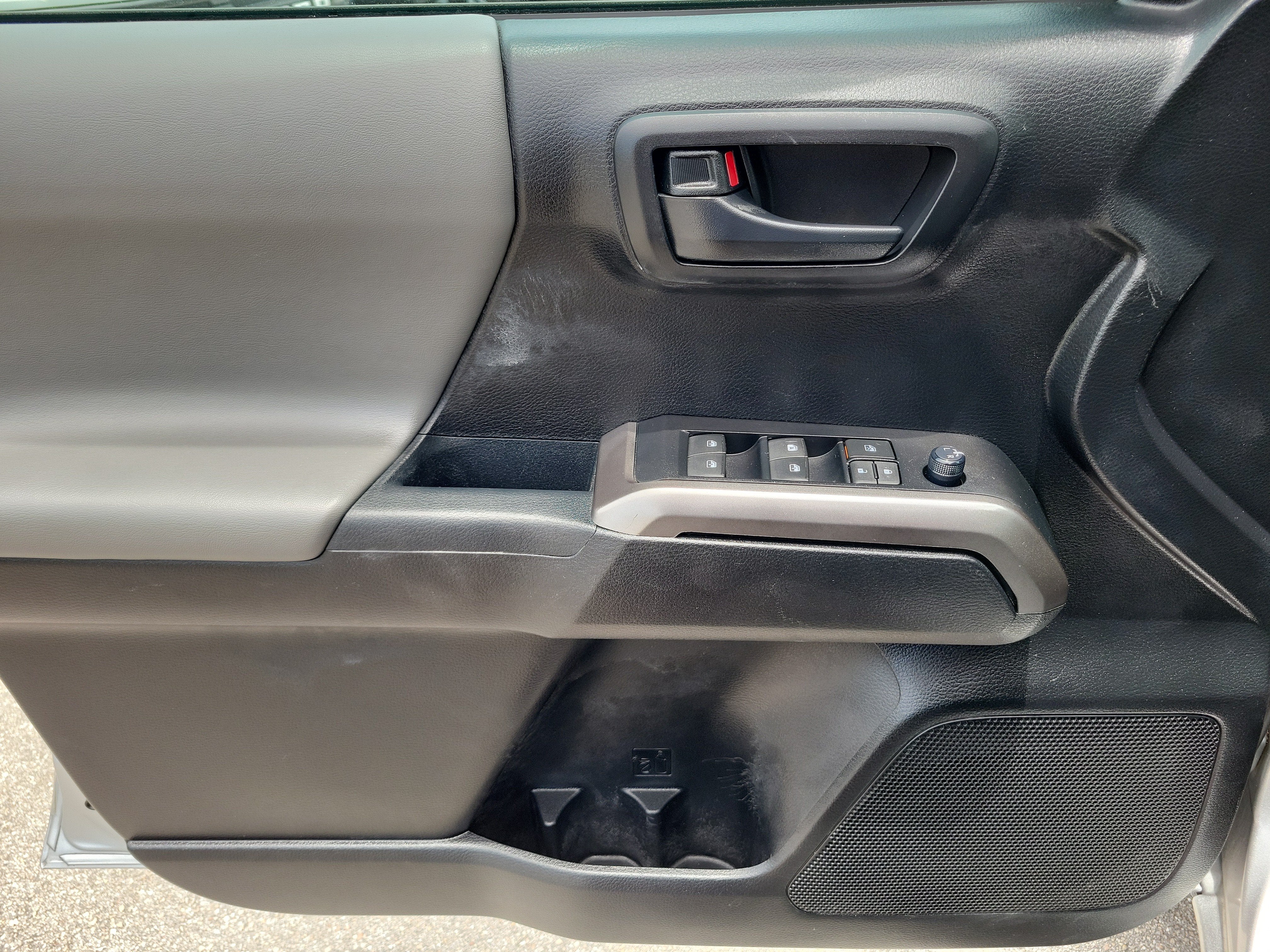 2022 Toyota Tacoma 2WD SR5