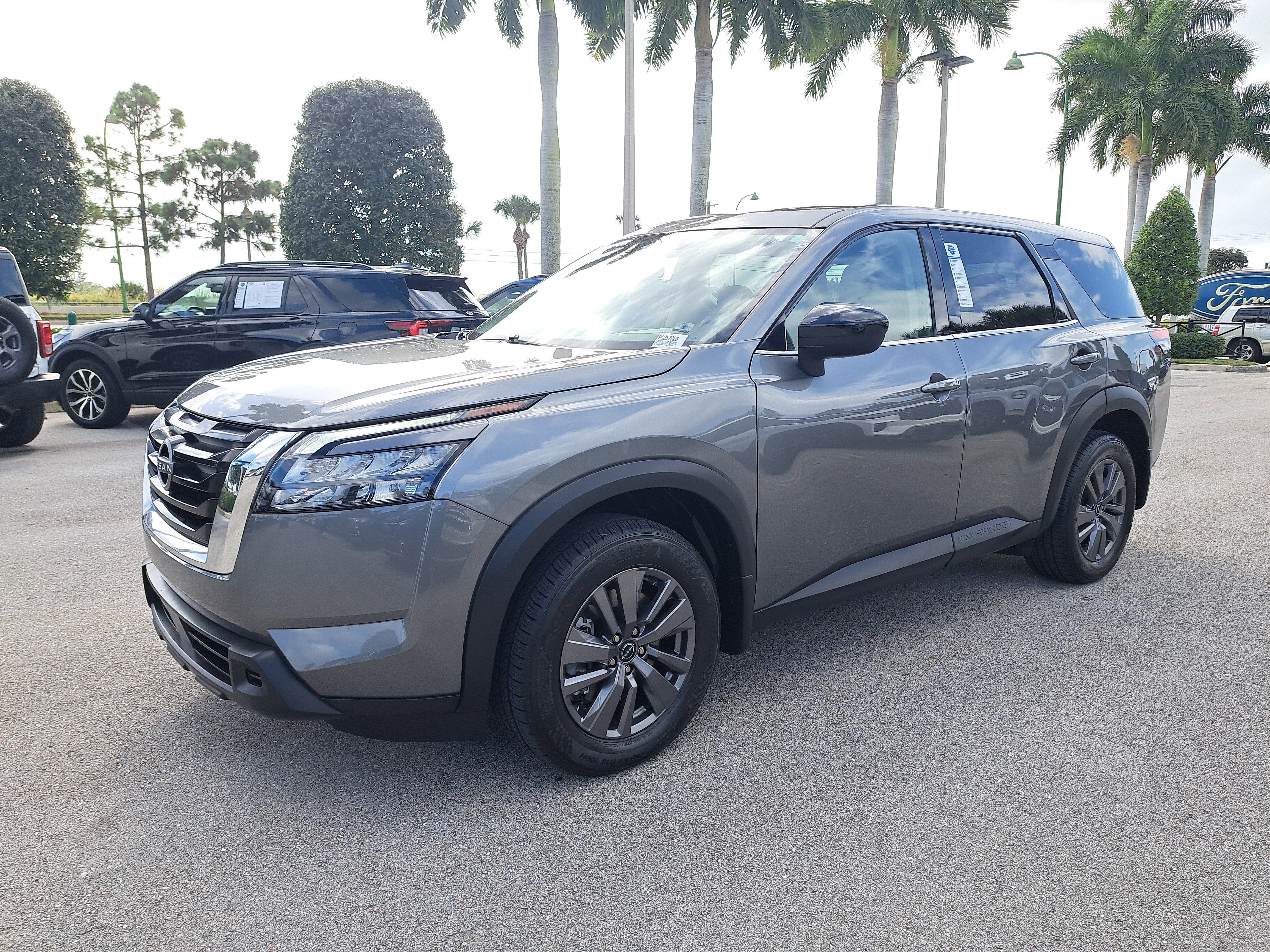 2023 Nissan Pathfinder S