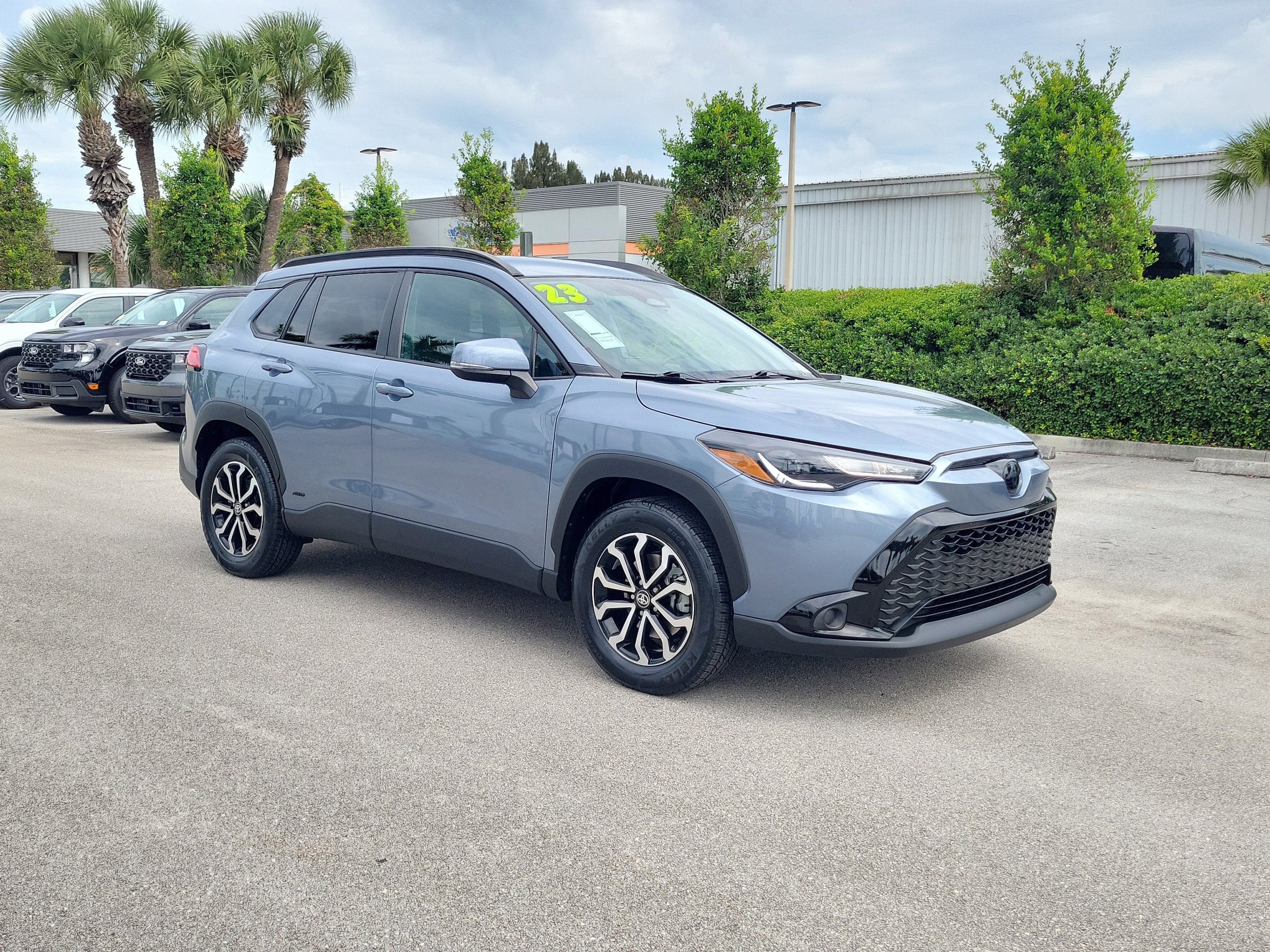 2023 Toyota Corolla Cross Hybrid SE