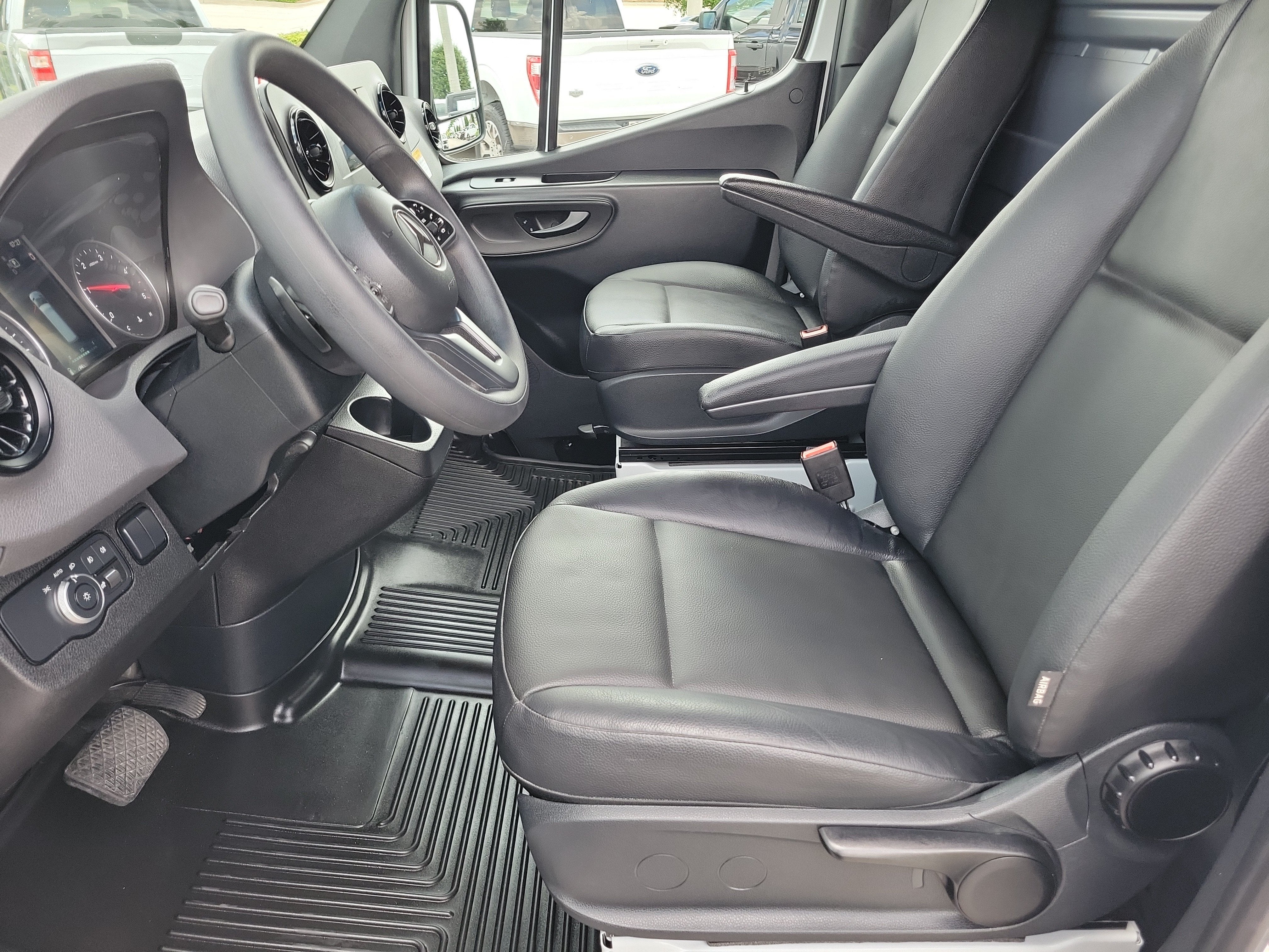 2024 Mercedes-Benz Sprinter Cargo Van Cargo 144 WB