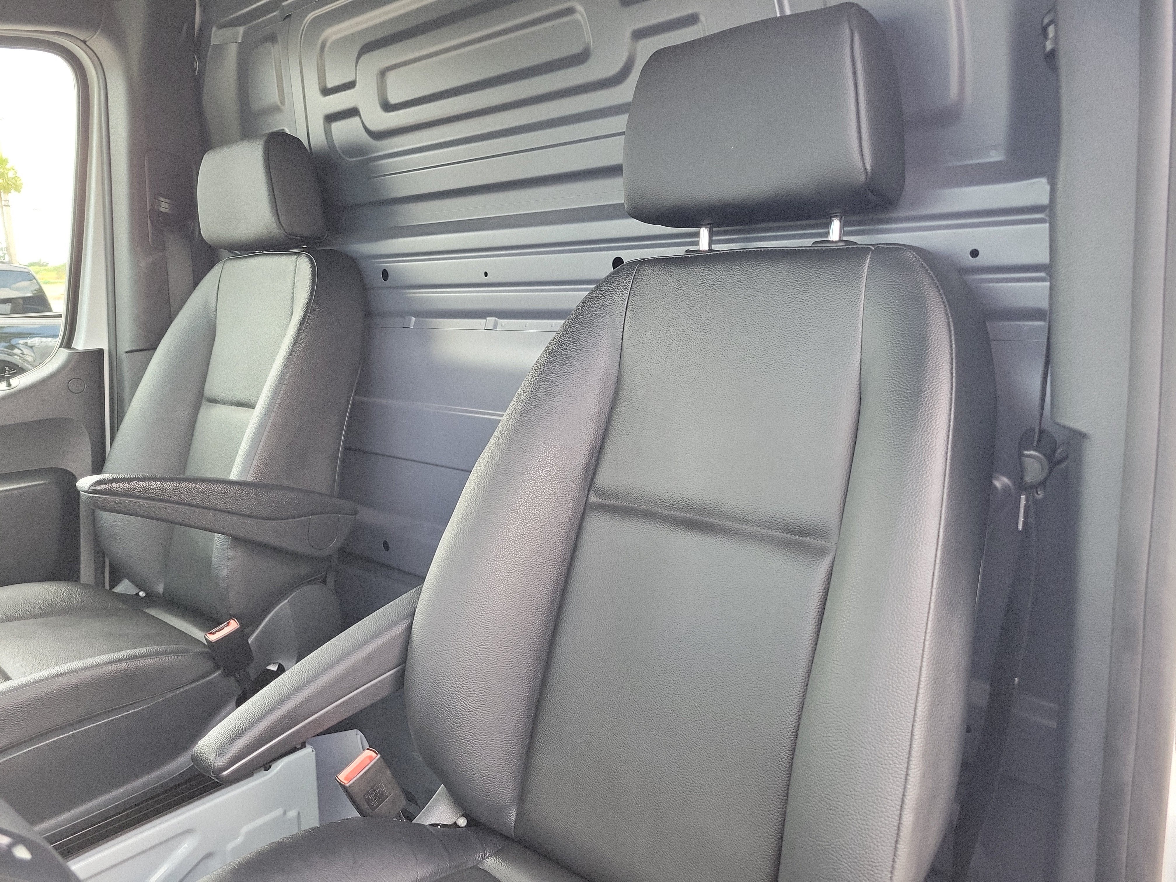 2024 Mercedes-Benz Sprinter Cargo Van Cargo 144 WB