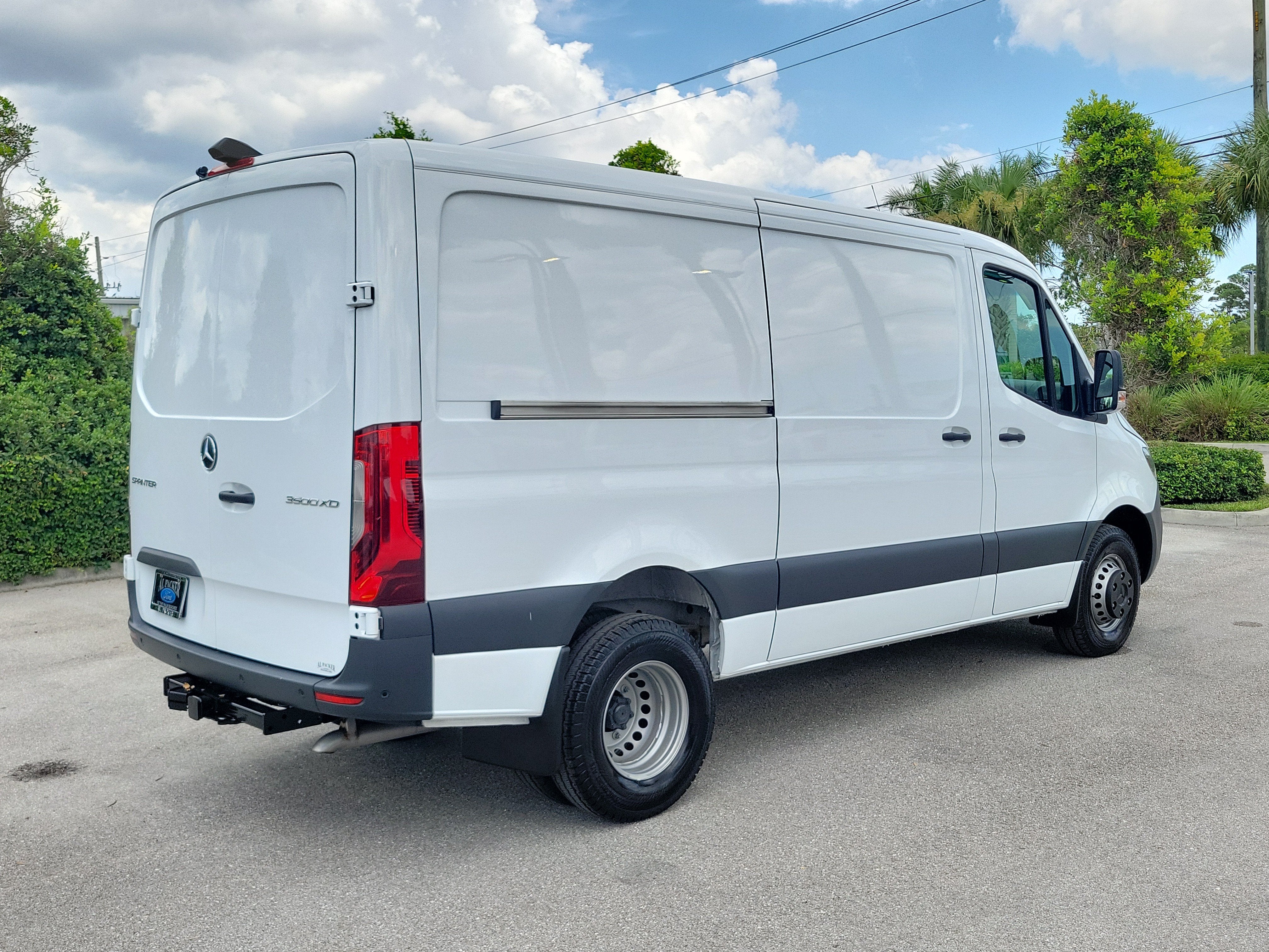 2024 Mercedes-Benz Sprinter Cargo Van Cargo 144 WB