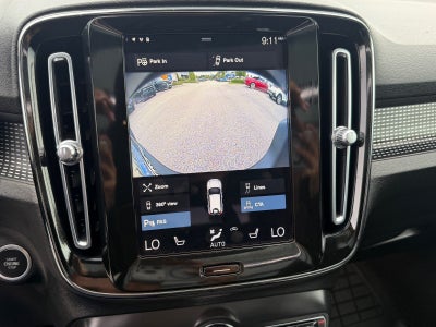 2021 Volvo XC40 R-Design