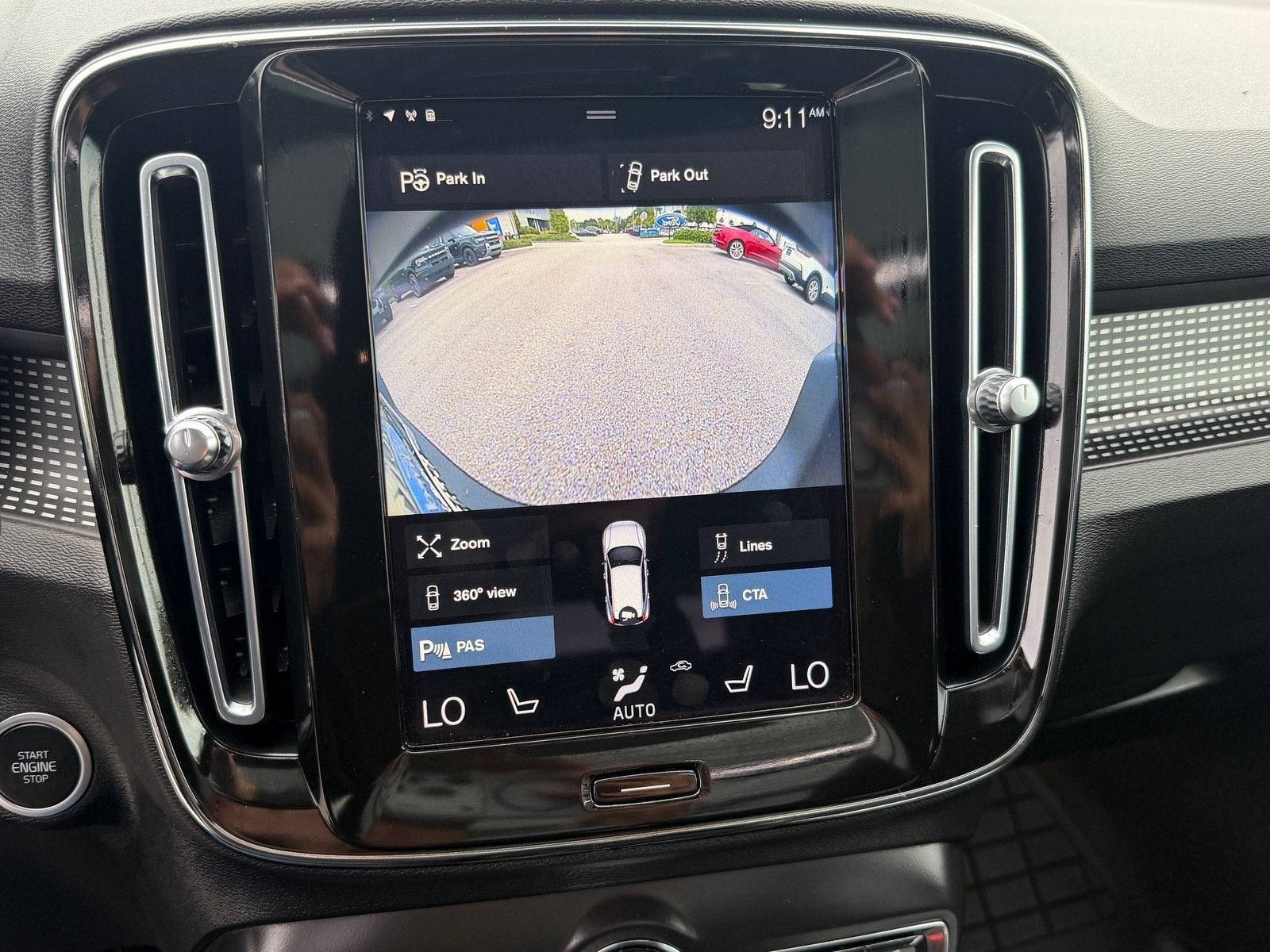 2021 Volvo XC40 R-Design
