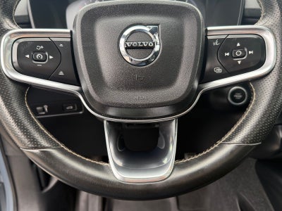 2021 Volvo XC40 R-Design