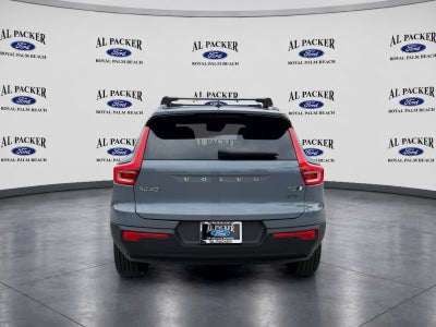 2021 Volvo XC40 R-Design