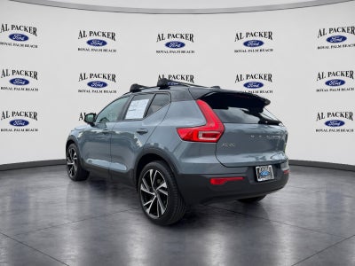2021 Volvo XC40 R-Design