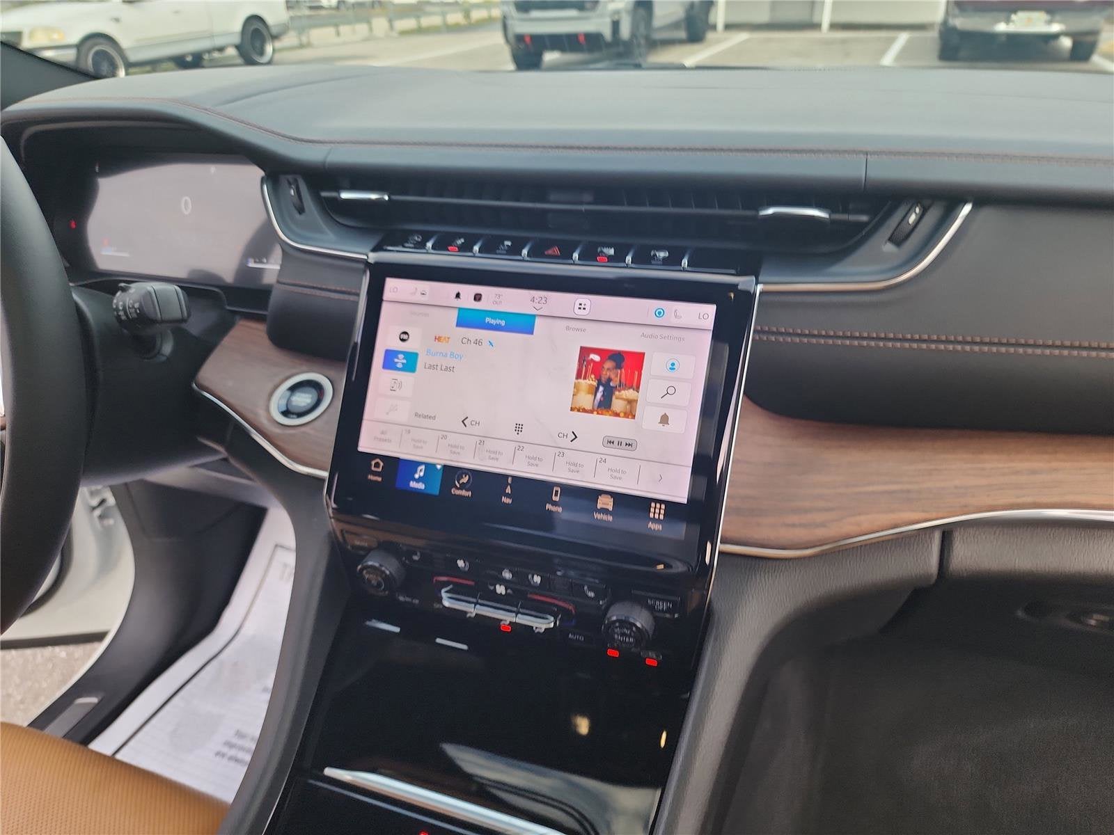 2023 Jeep Grand Cherokee Summit