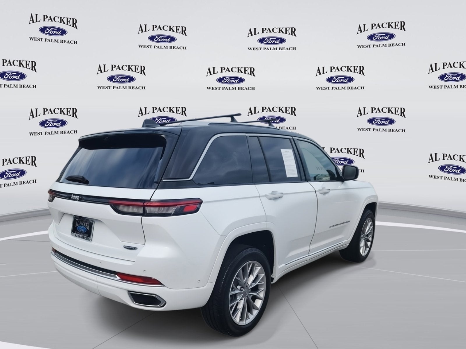 2023 Jeep Grand Cherokee Summit