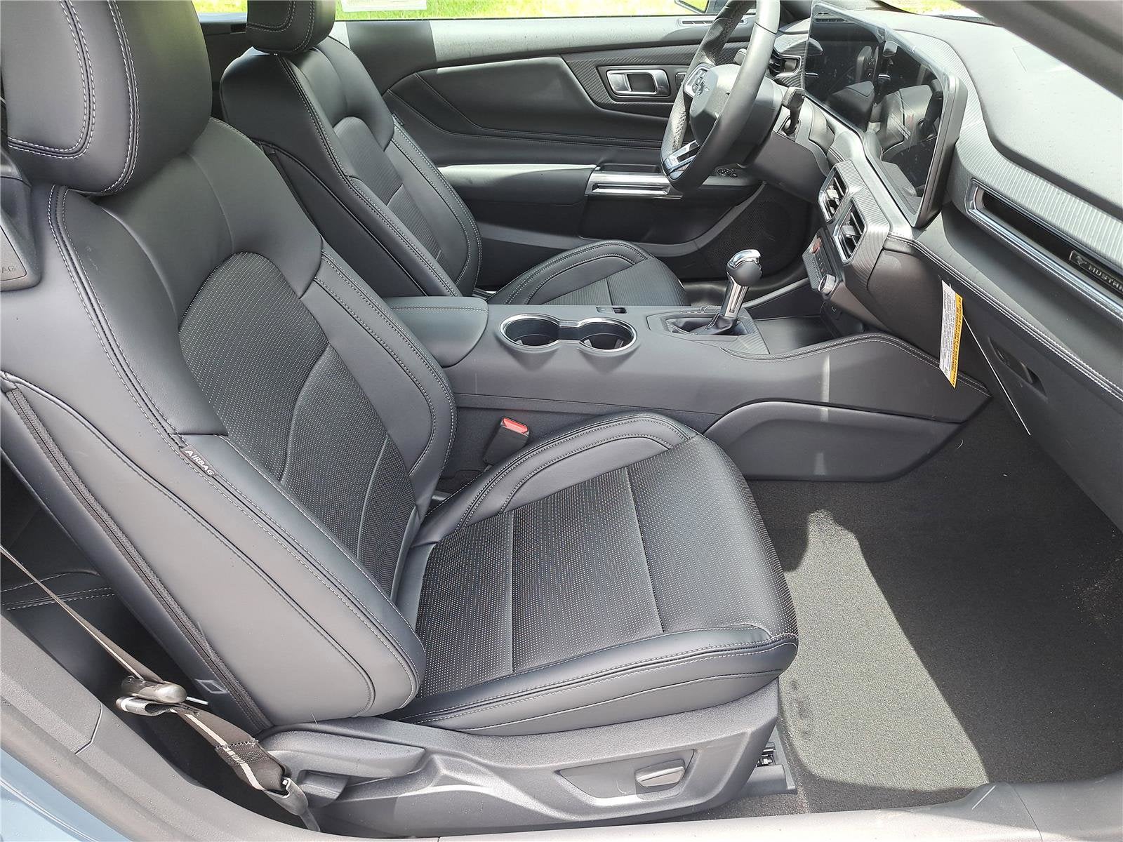 2025 Ford Mustang Premium