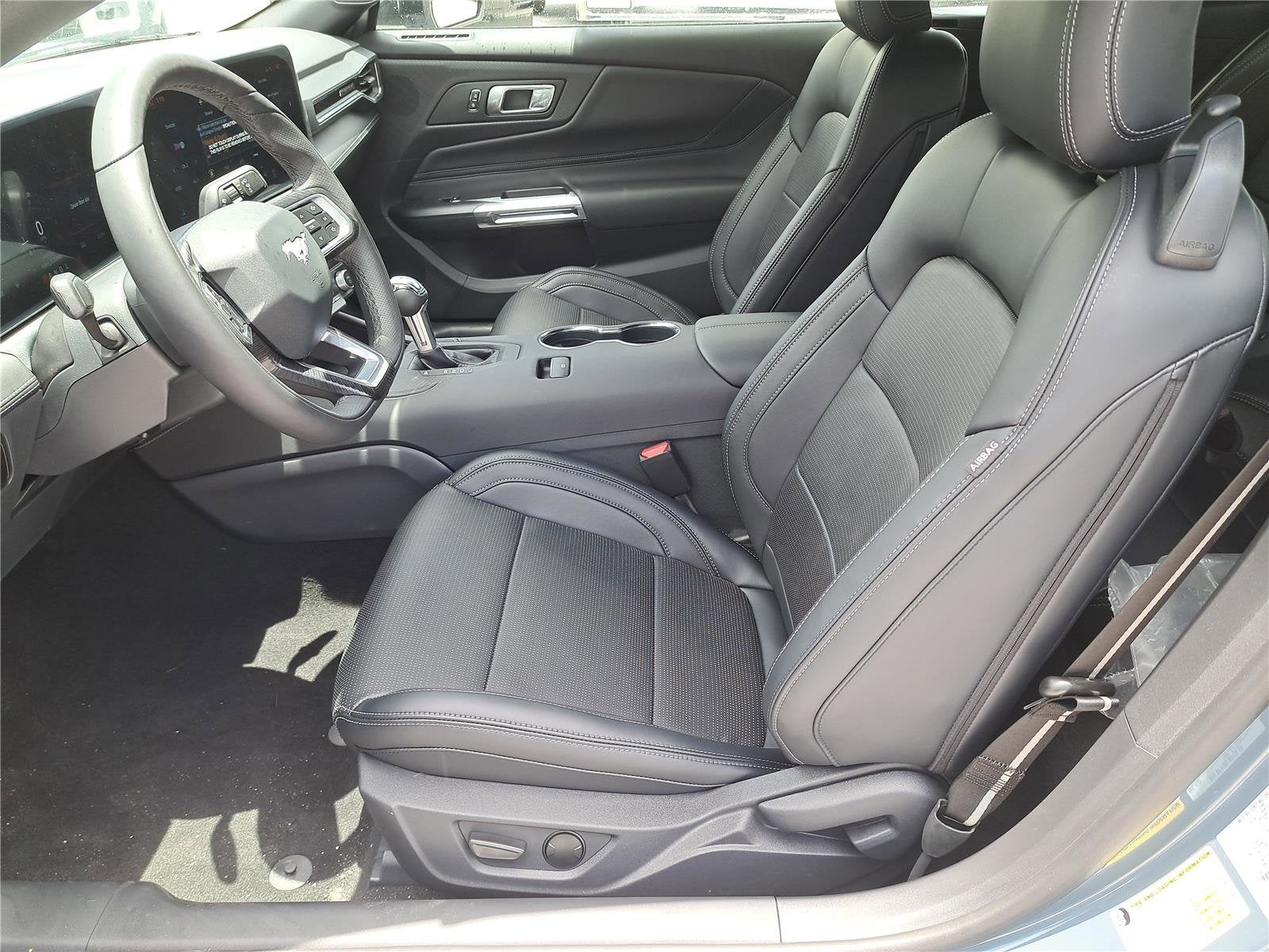 2025 Ford Mustang Premium