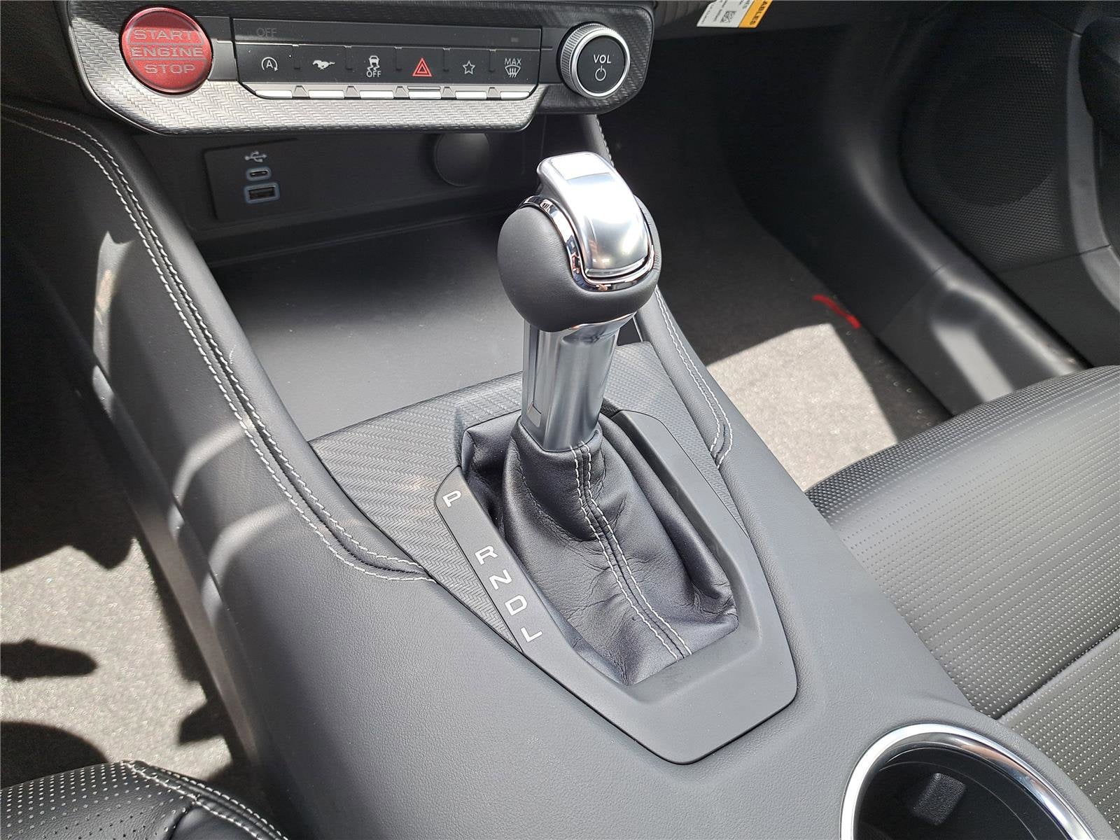 2025 Ford Mustang Premium