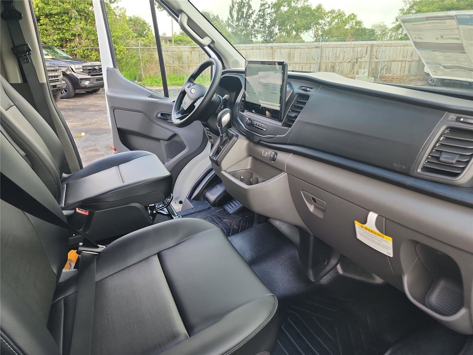 2026 Ford Transit Passenger Wagon XL