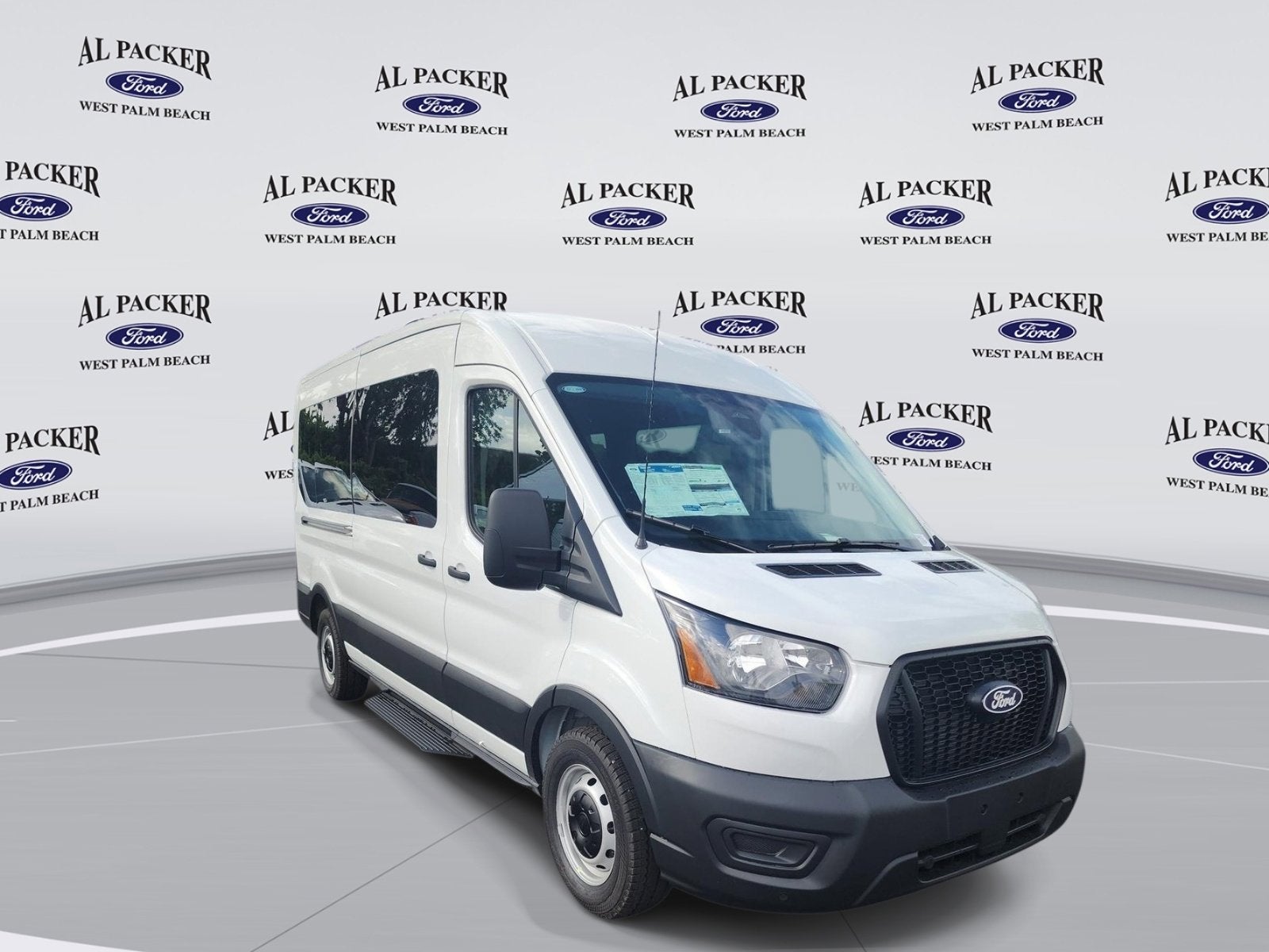 2026 Ford Transit Passenger Wagon XL