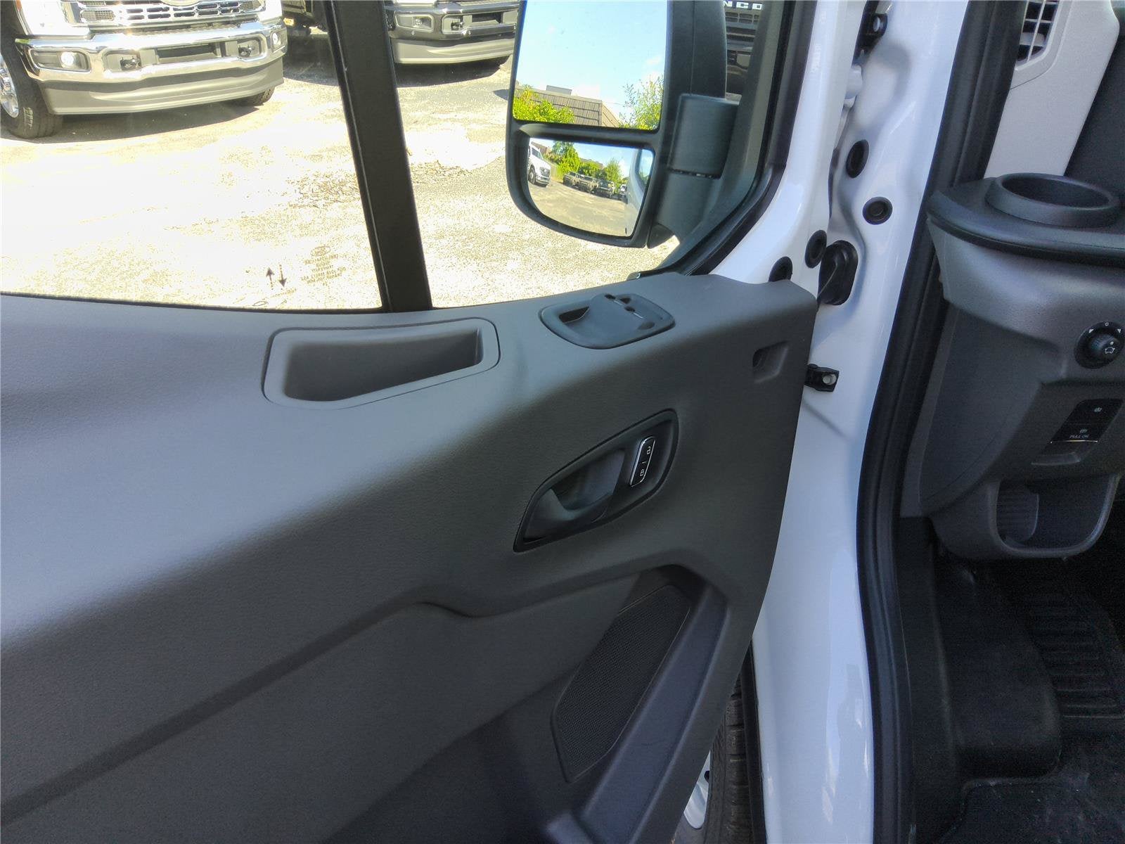 2026 Ford Transit Passenger Wagon XL