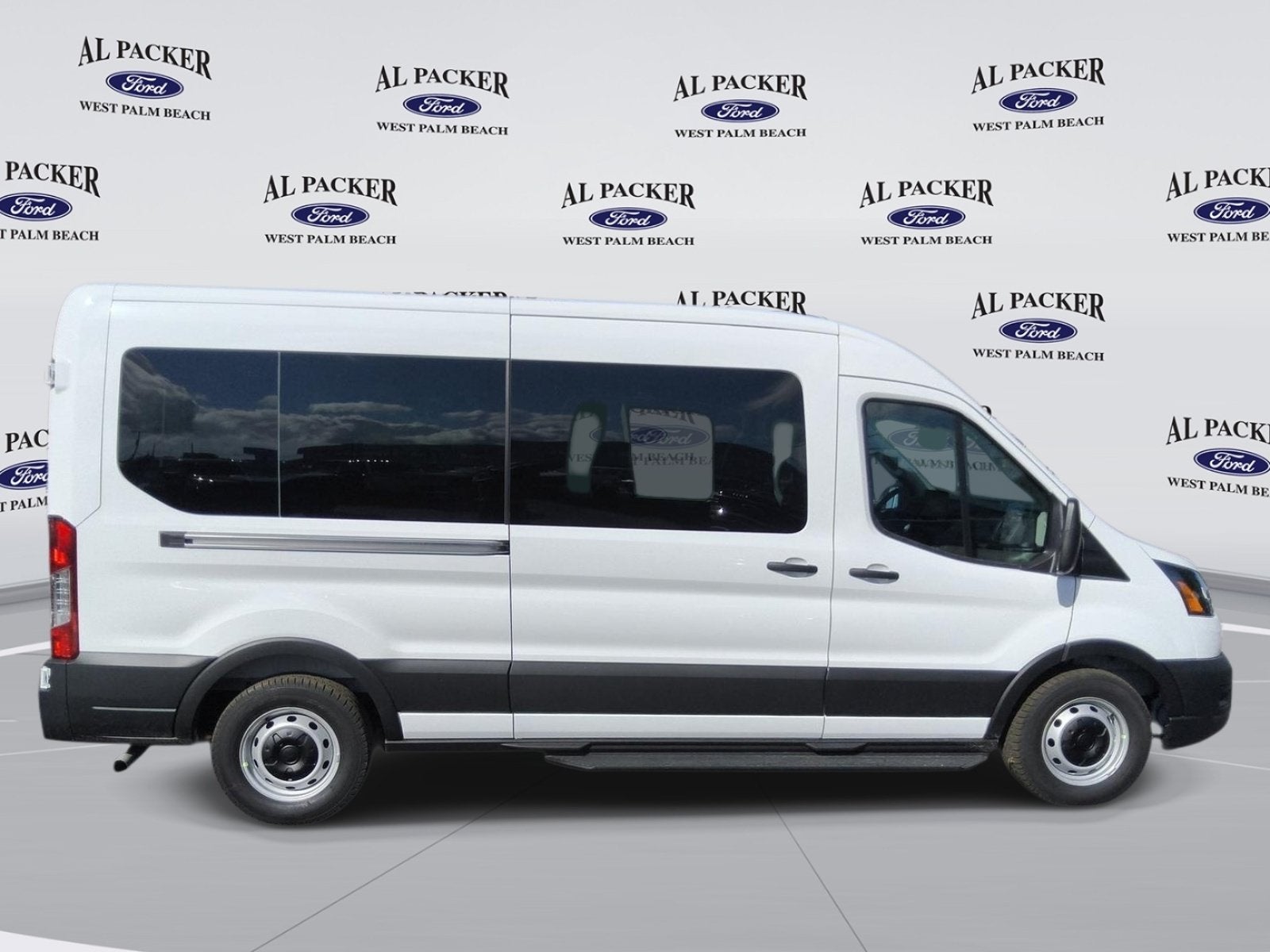 2026 Ford Transit Passenger Wagon XL