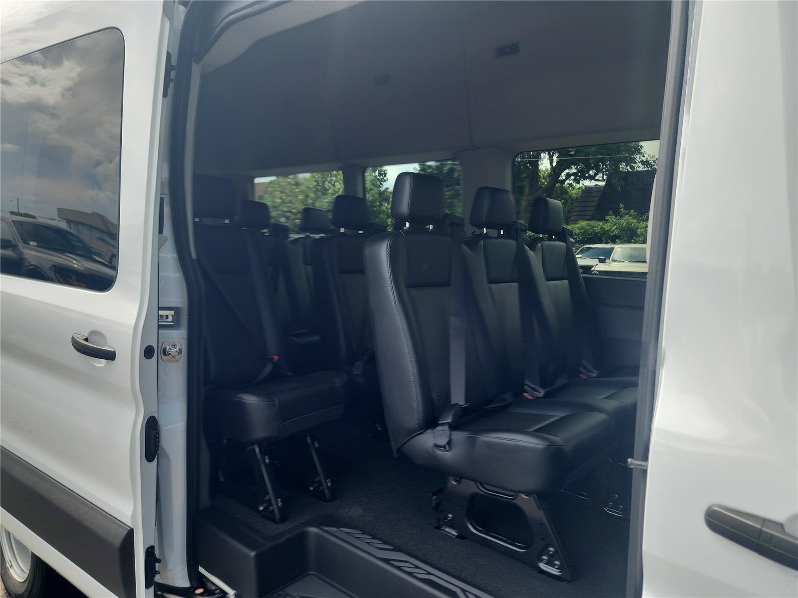 2026 Ford Transit Passenger Wagon XL